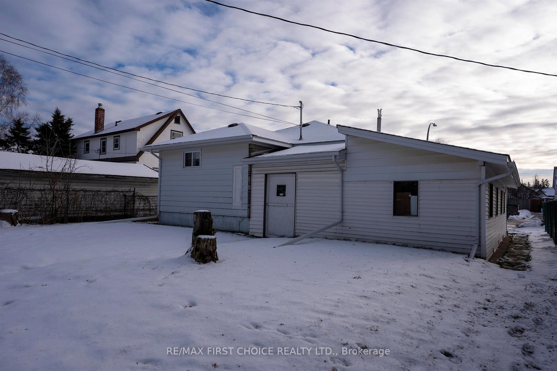 Photo 33 of 1731 Rankin Street, Thunder Bay, McKeller Park — HOMEH