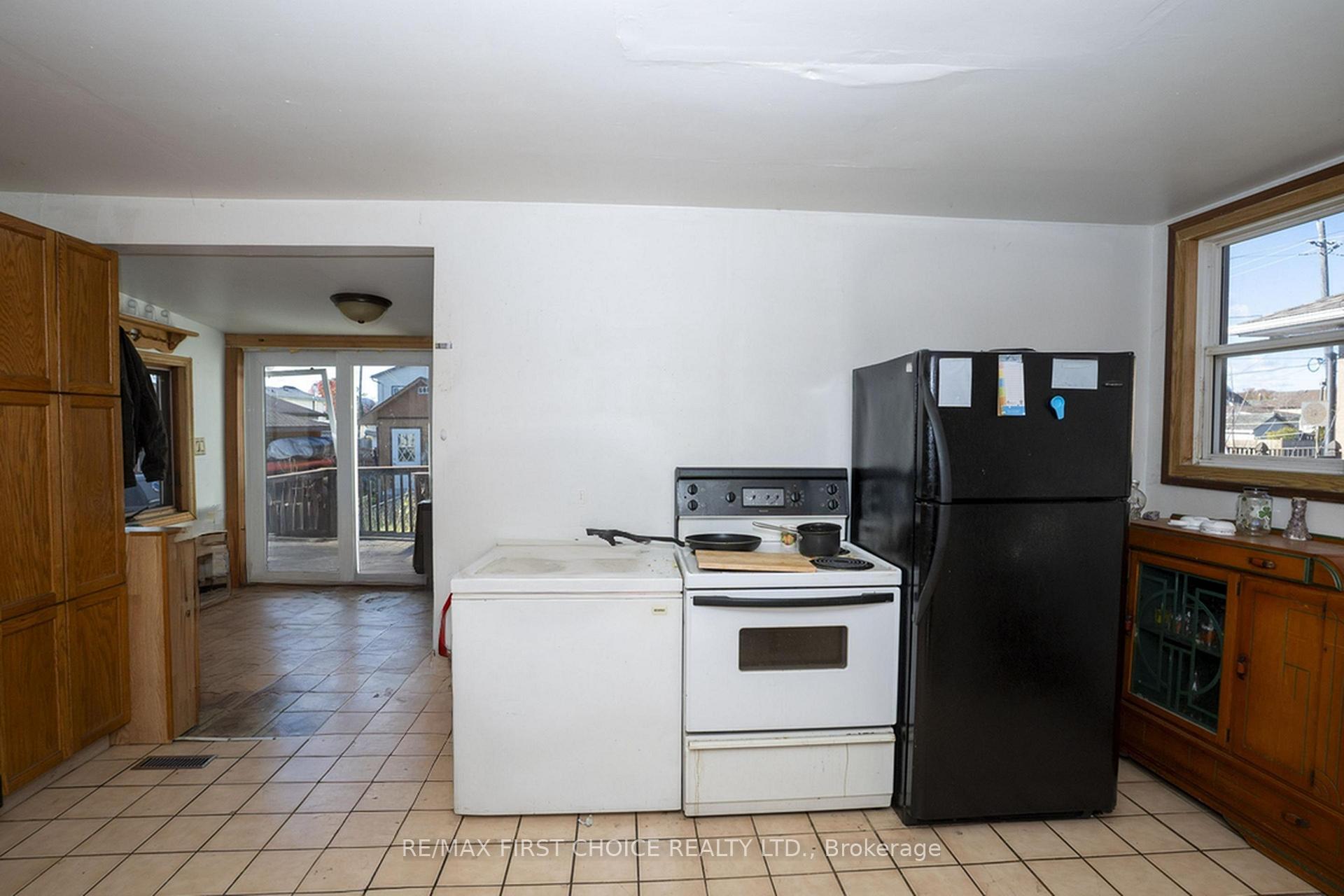 Photo 7 of 535 McBain Street, Thunder Bay, East End — HOMEH
