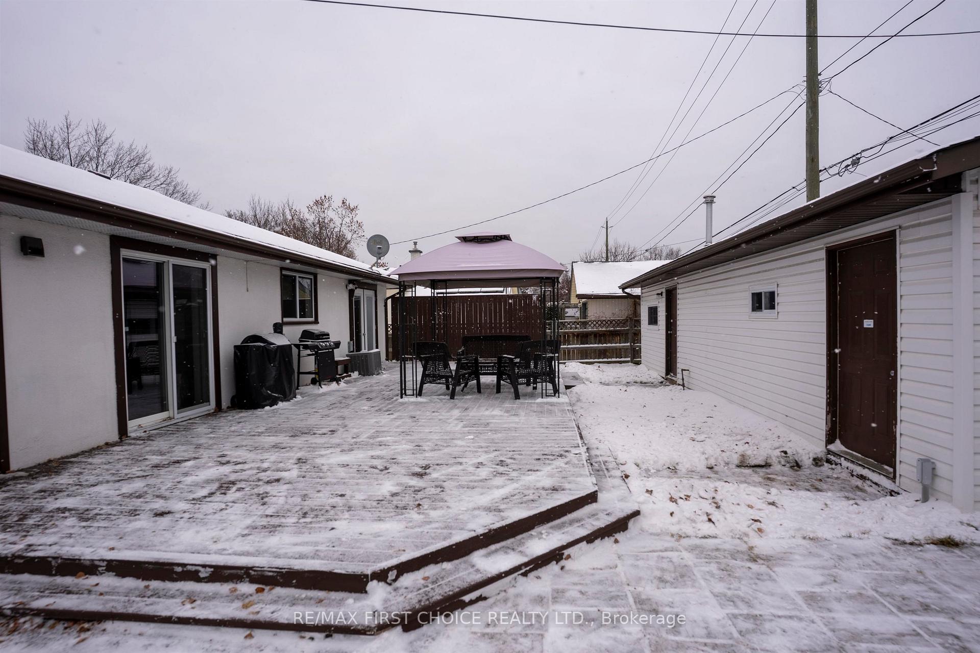 Photo 37 of 205 Windemere Avenue N, Thunder Bay, College Heights — HOMEH