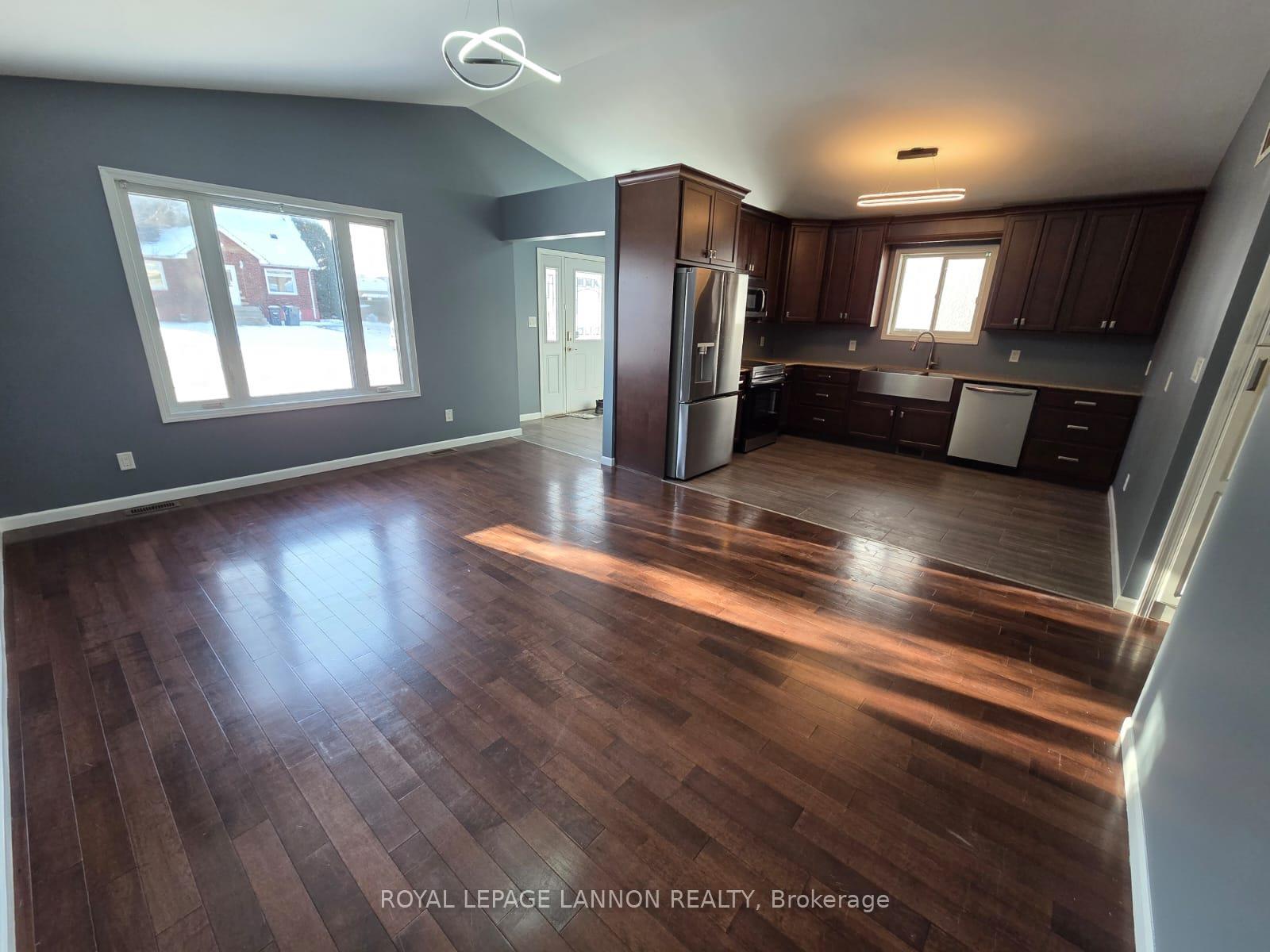 Photo 3 of 321 Amelia Street W, Thunder Bay, Westfort — HOMEH