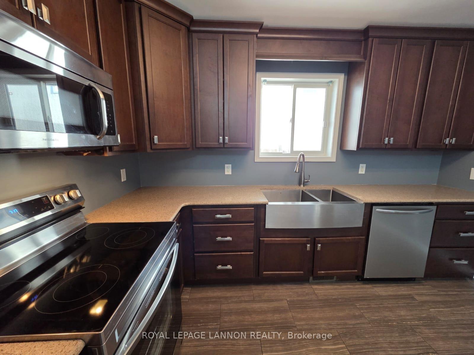 Photo 6 of 321 Amelia Street W, Thunder Bay, Westfort — HOMEH