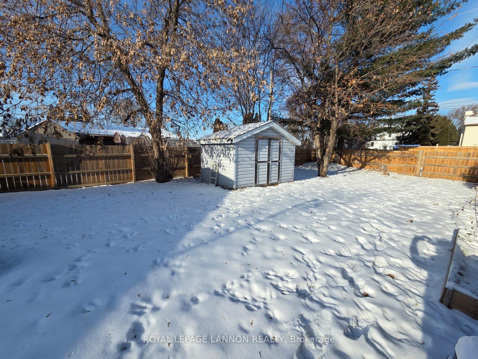 Photo 41 of 321 Amelia Street W, Thunder Bay, Westfort — HOMEH