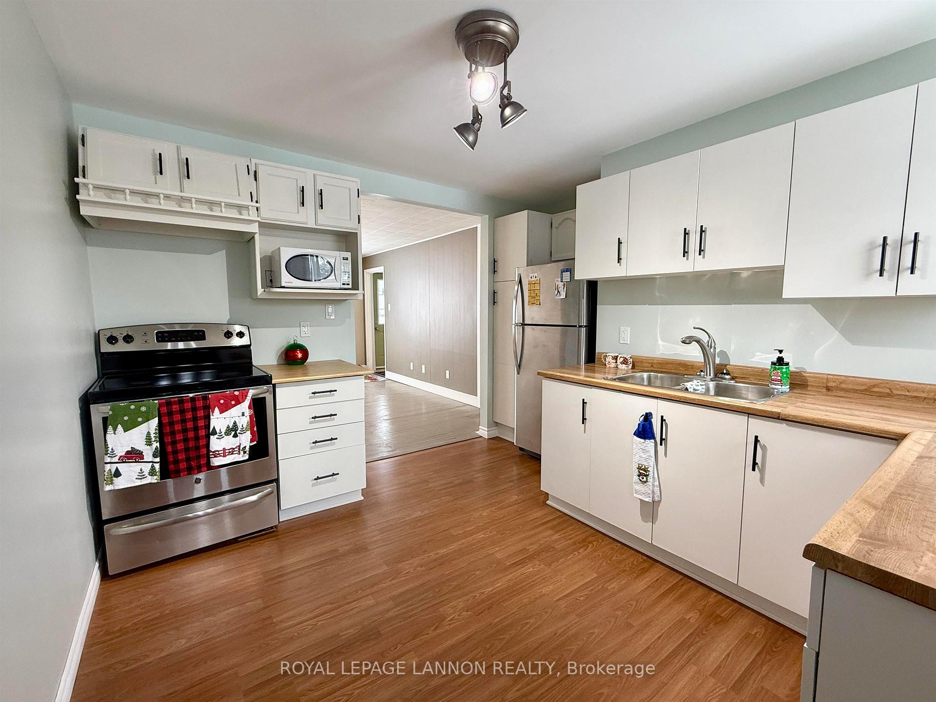 Photo 7 of 340 Francis Street E, Thunder Bay, Westfort — HOMEH