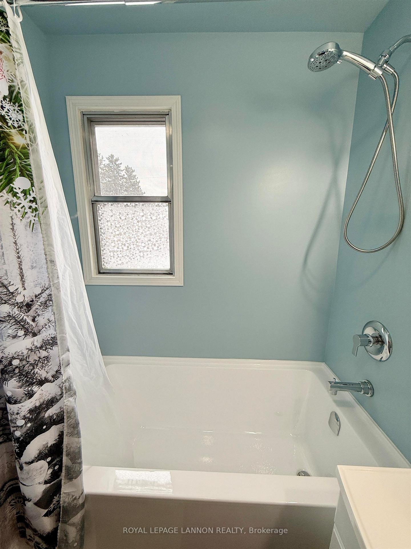 Photo 12 of 340 Francis Street E, Thunder Bay, Westfort — HOMEH