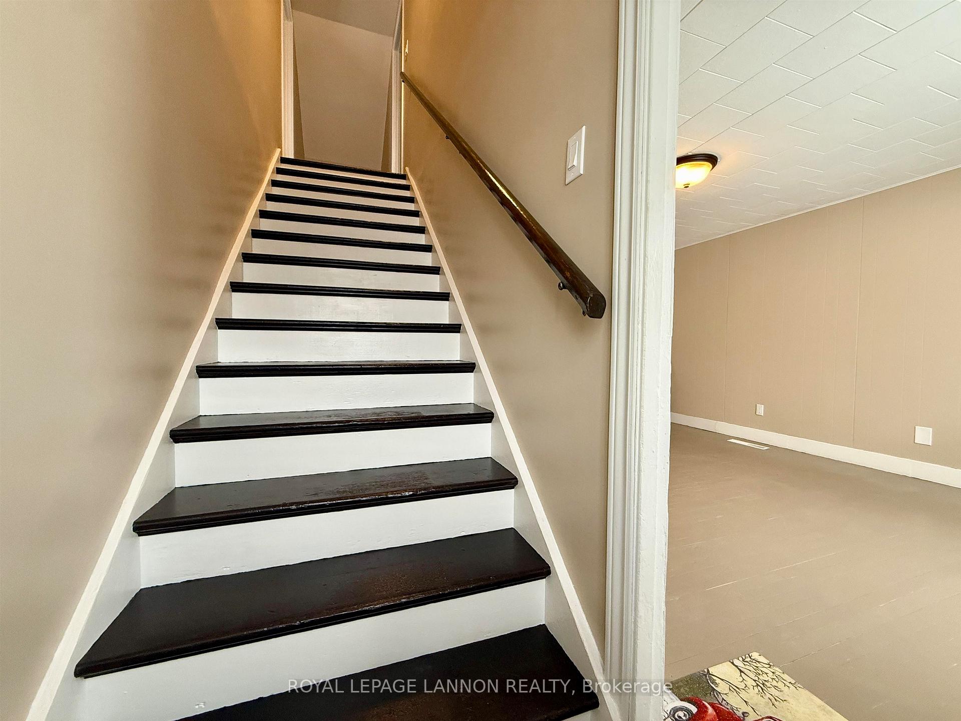 Photo 19 of 340 Francis Street E, Thunder Bay, Westfort — HOMEH