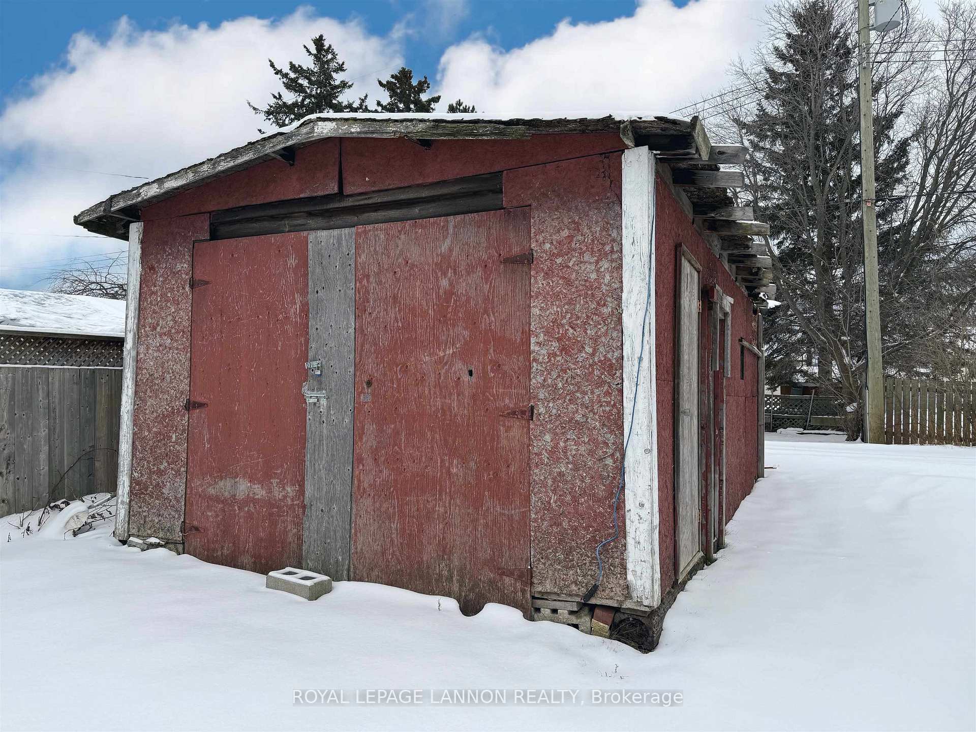 Photo 37 of 340 Francis Street E, Thunder Bay, Westfort — HOMEH