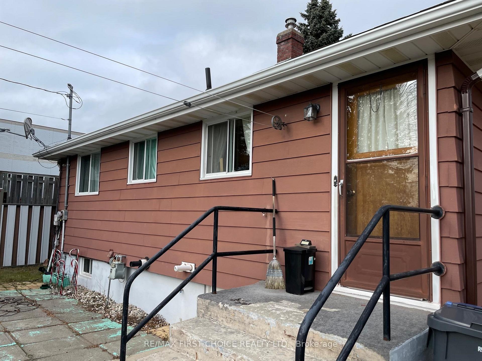 Photo 2 of 257 Arundel Street, Thunder Bay, Current River — HOMEH