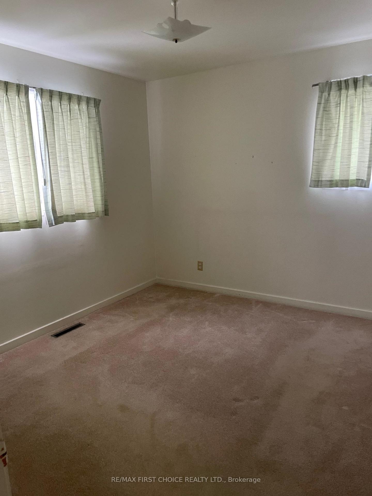 Photo 6 of 257 Arundel Street, Thunder Bay, Current River — HOMEH