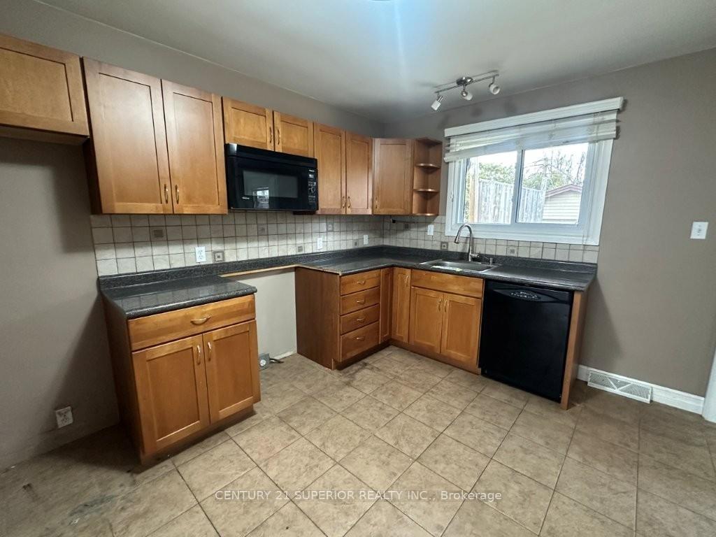 Photo 10 of 2637 Ridgeway Street E, Thunder Bay, Green Acres — HOMEH