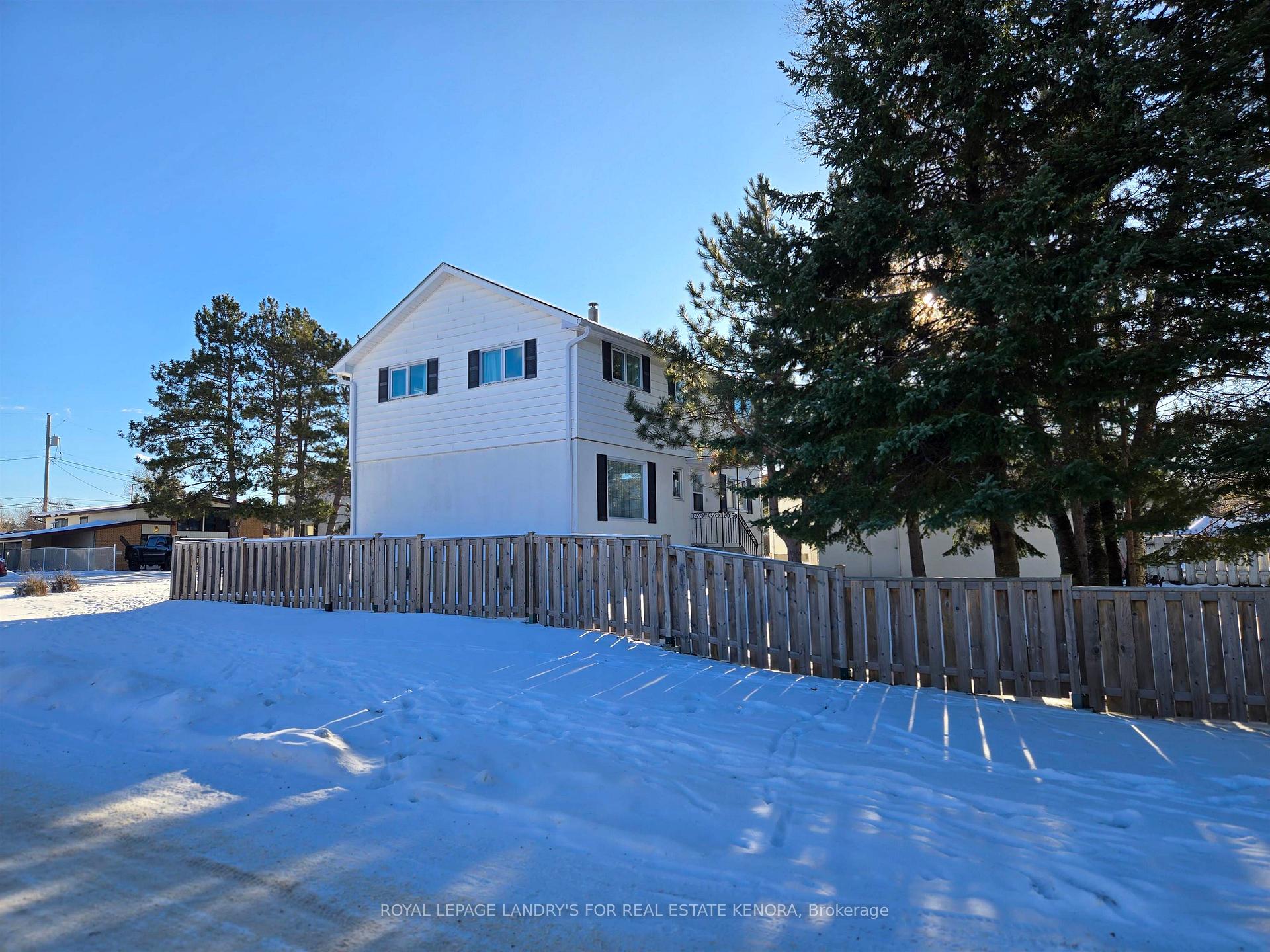 Photo 4 of 1251 Heenan Place, Kenora, Pinecrest — HOMEH