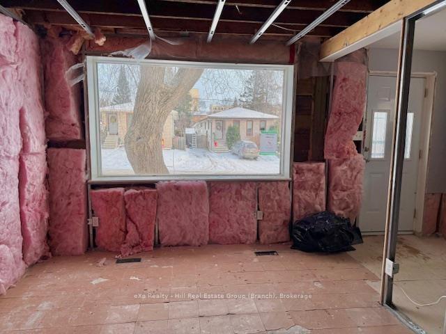 Photo 6 of 52 Empress Avenue N, Thunder Bay, College Heights — HOMEH