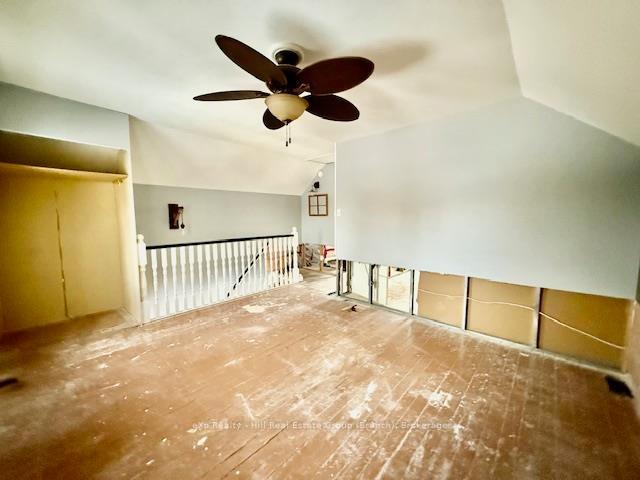Photo 22 of 52 Empress Avenue N, Thunder Bay, College Heights — HOMEH