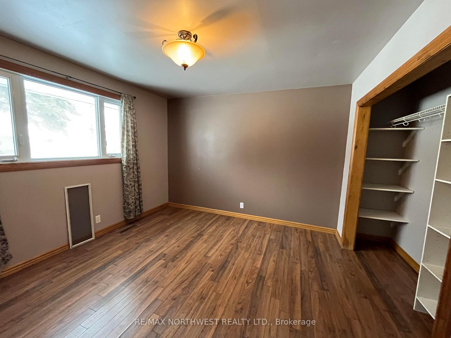 Photo 7 of 725 Second St W, Fort Frances — HOMEH