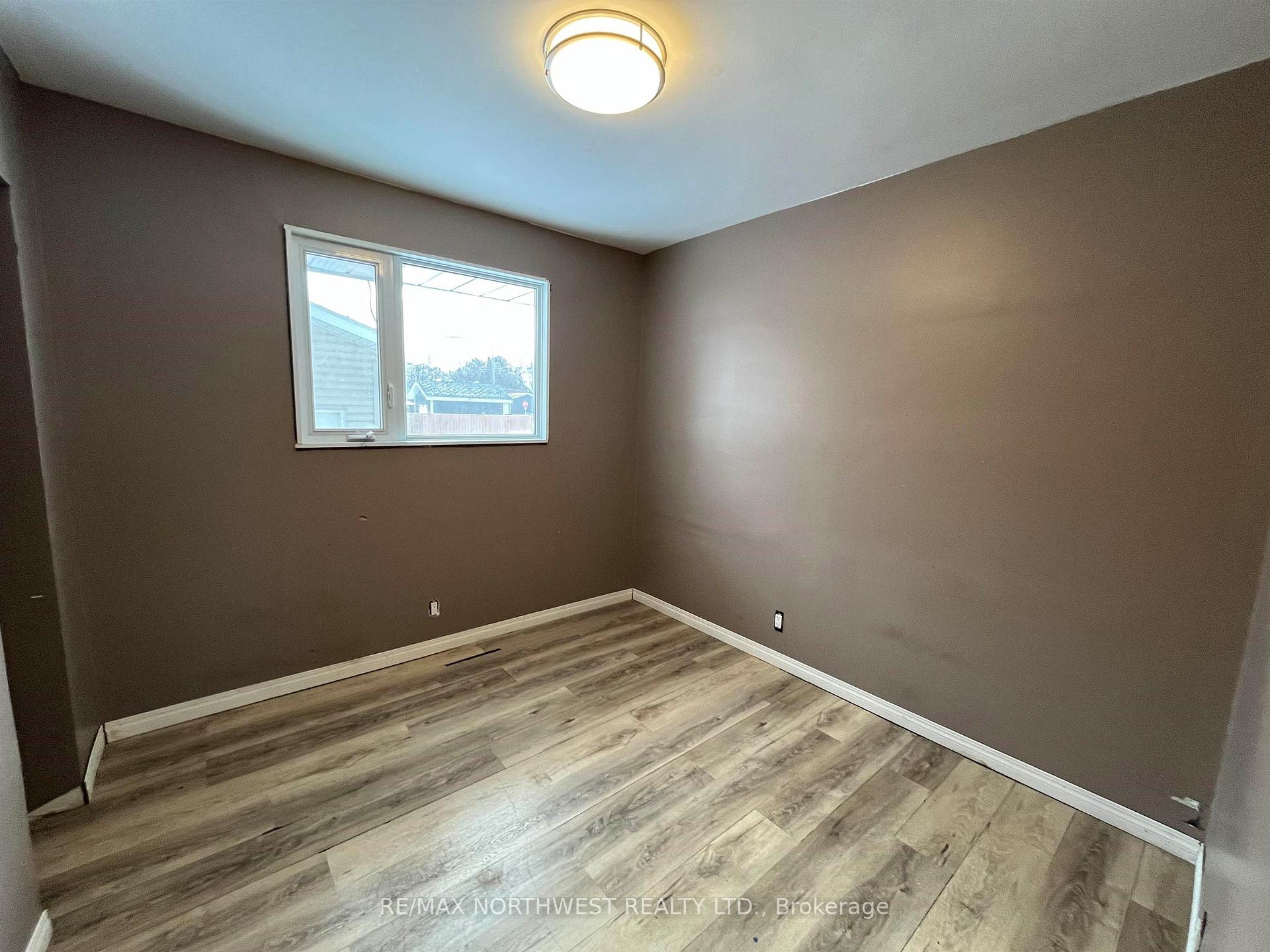 Photo 9 of 725 Second St W, Fort Frances — HOMEH
