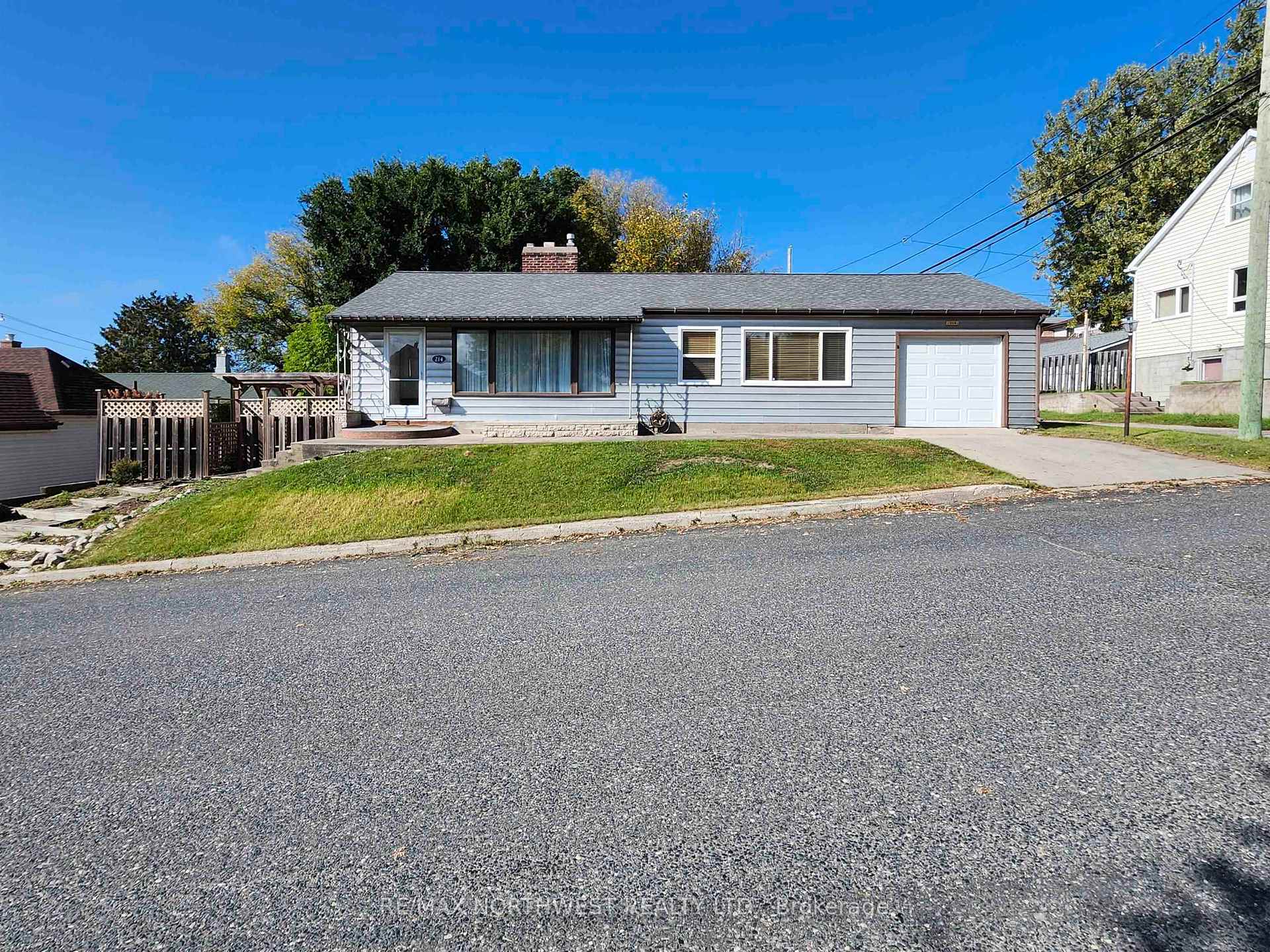 Photo 1 of 214 Sixth Avenue, Kenora, Central — HOMEH