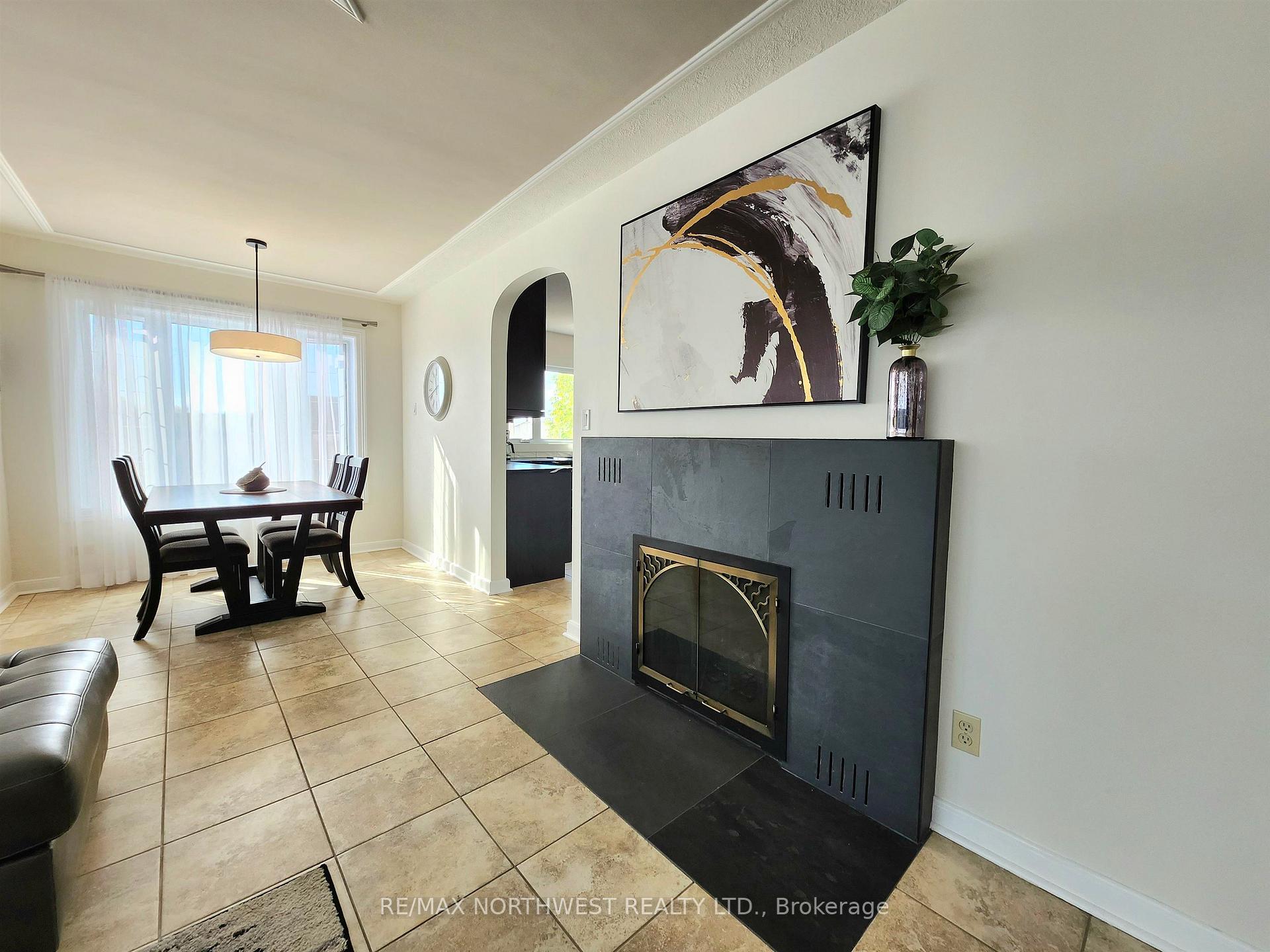 Photo 5 of 214 Sixth Avenue, Kenora, Central — HOMEH