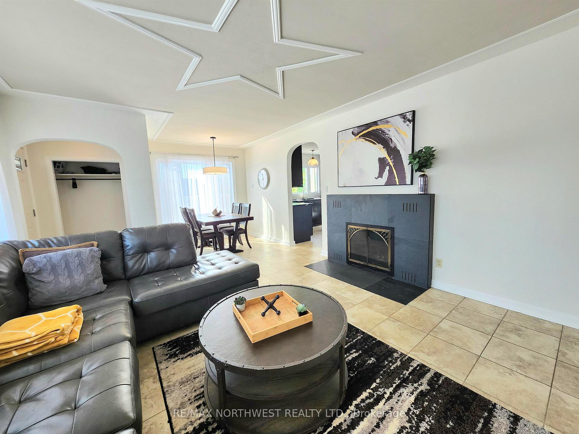 Photo 7 of 214 Sixth Avenue, Kenora, Central — HOMEH