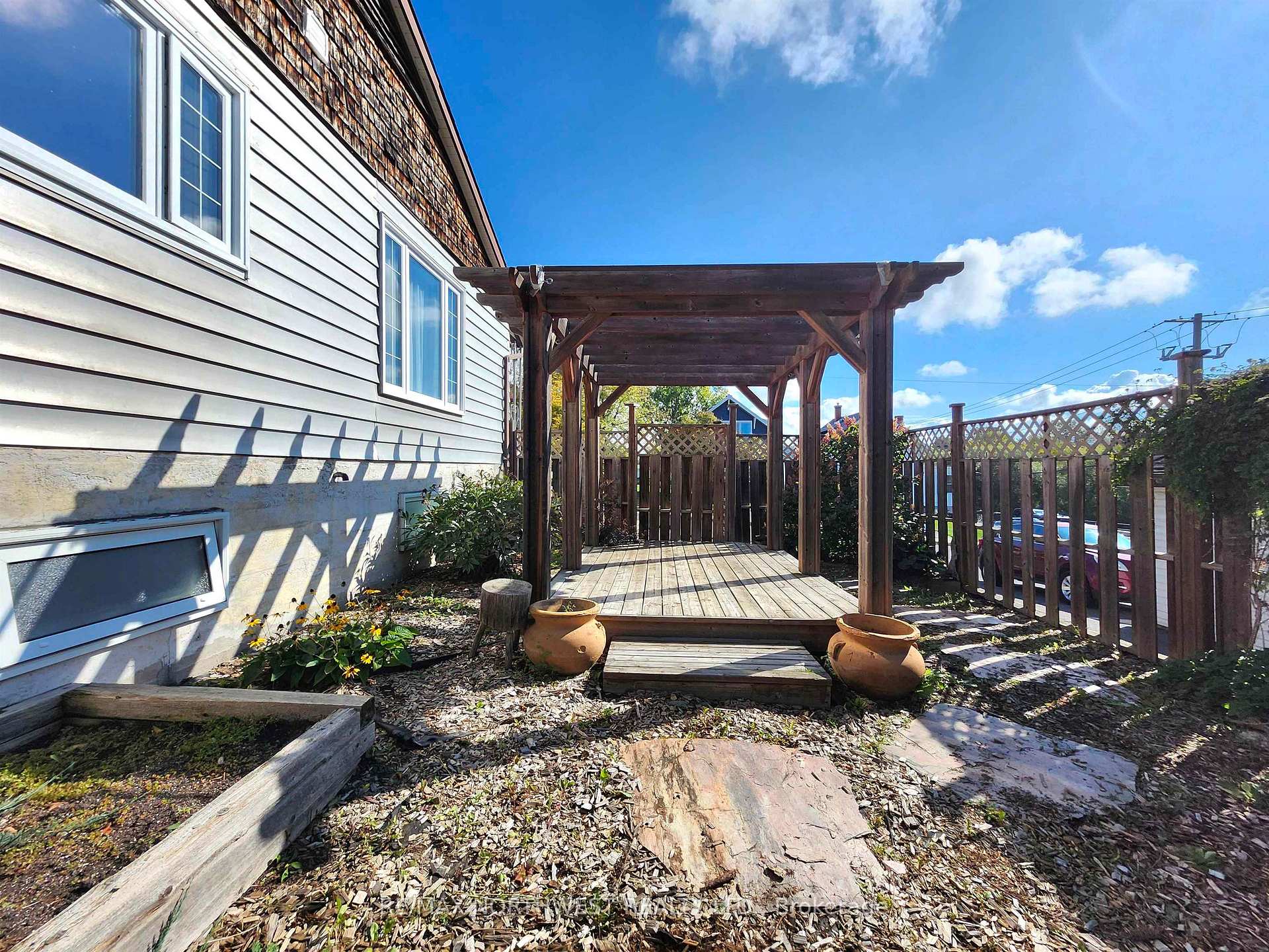 Photo 37 of 214 Sixth Avenue, Kenora, Central — HOMEH