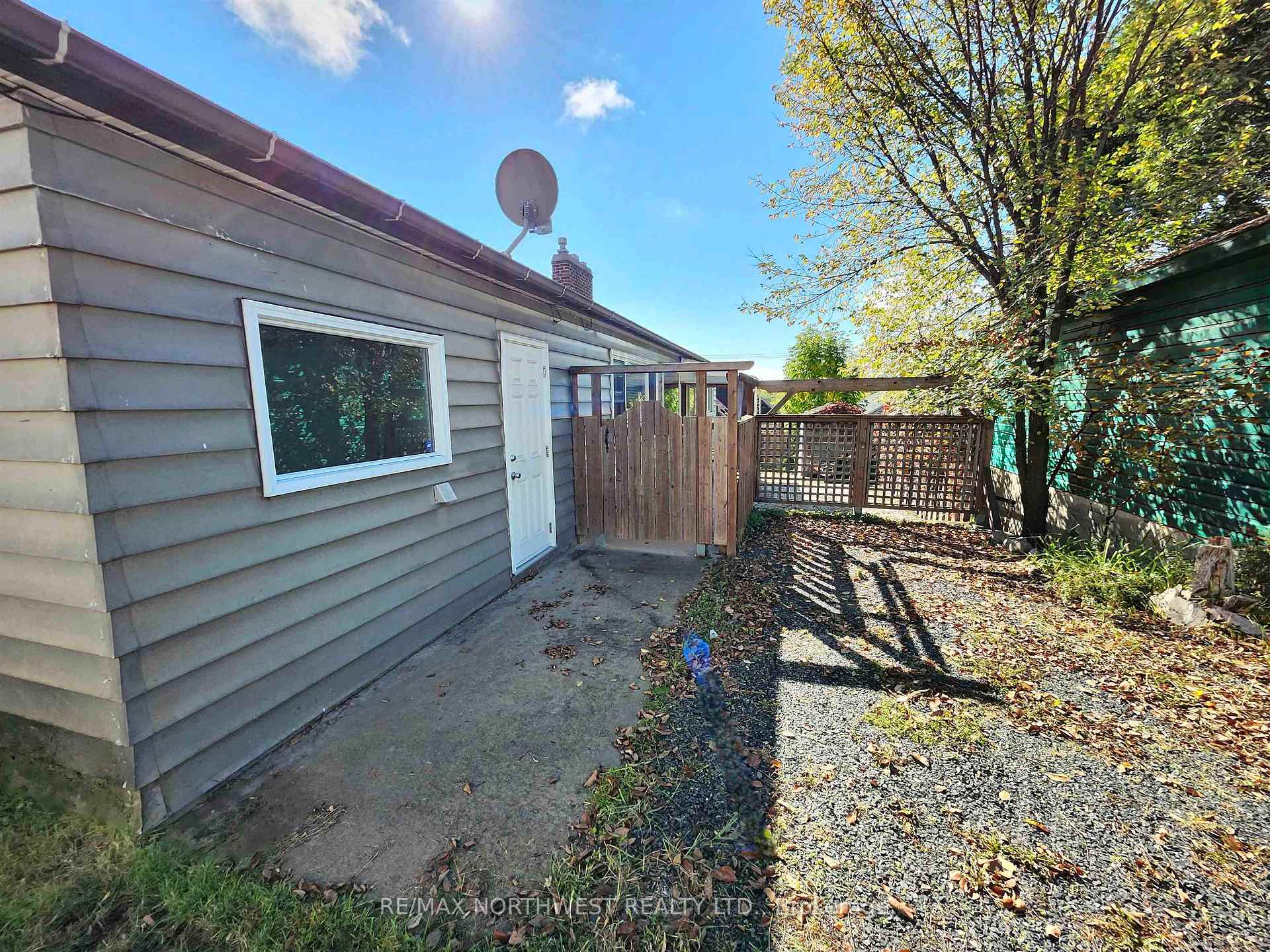 Photo 45 of 214 Sixth Avenue, Kenora, Central — HOMEH