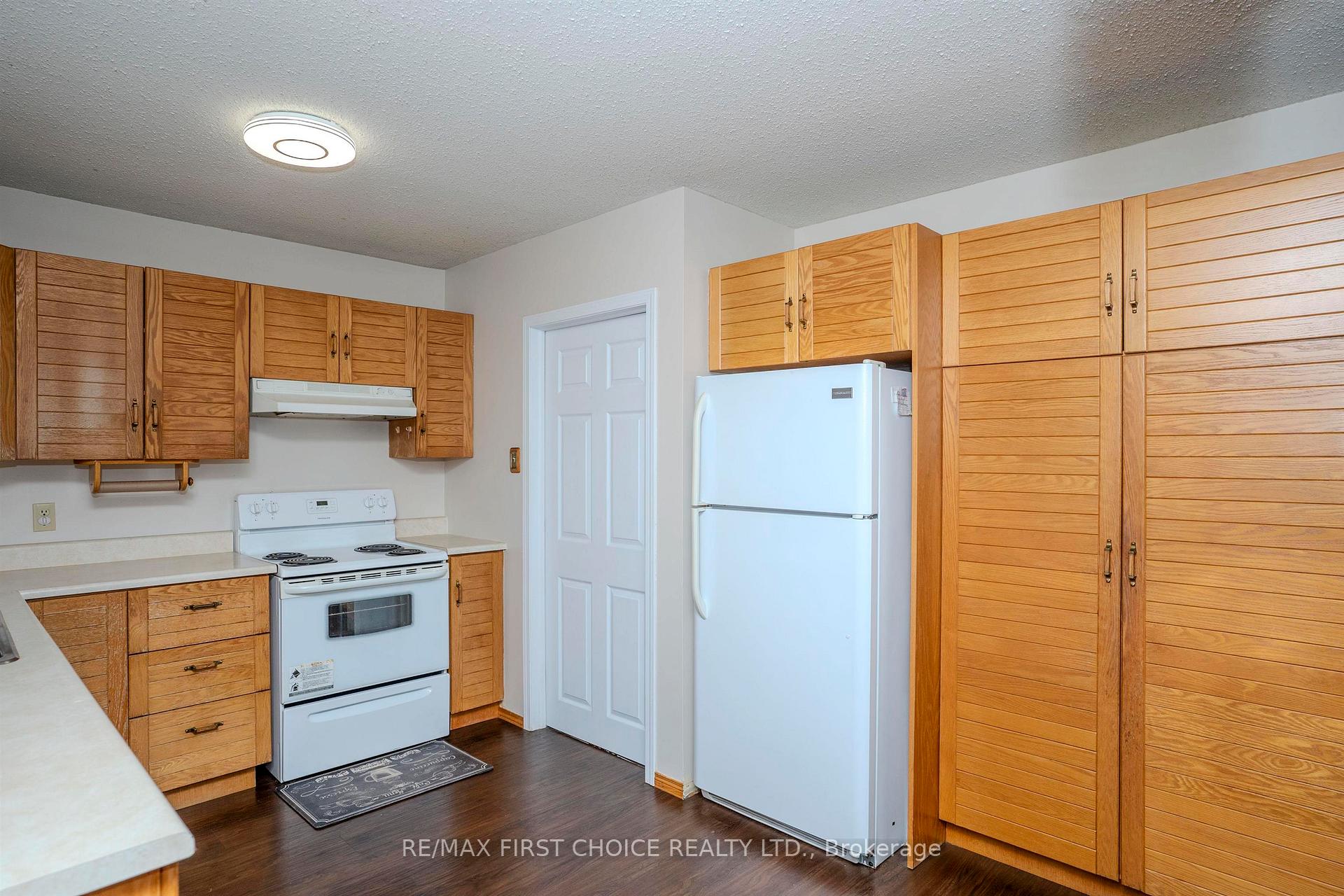 Photo 11 of 807 Superior Avenue, Thunder Bay, Shuniah — HOMEH