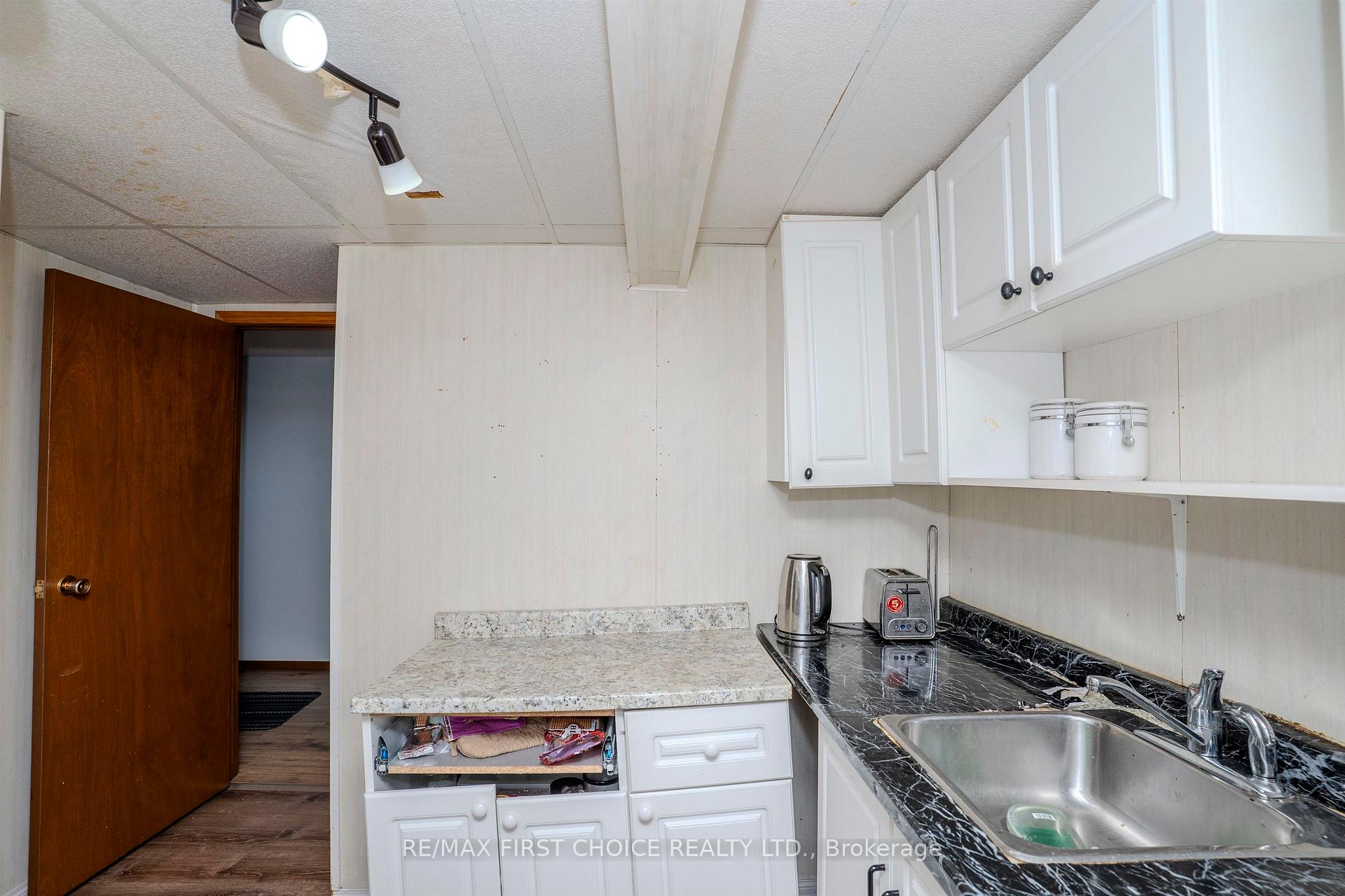 Photo 25 of 807 Superior Avenue, Thunder Bay, Shuniah — HOMEH
