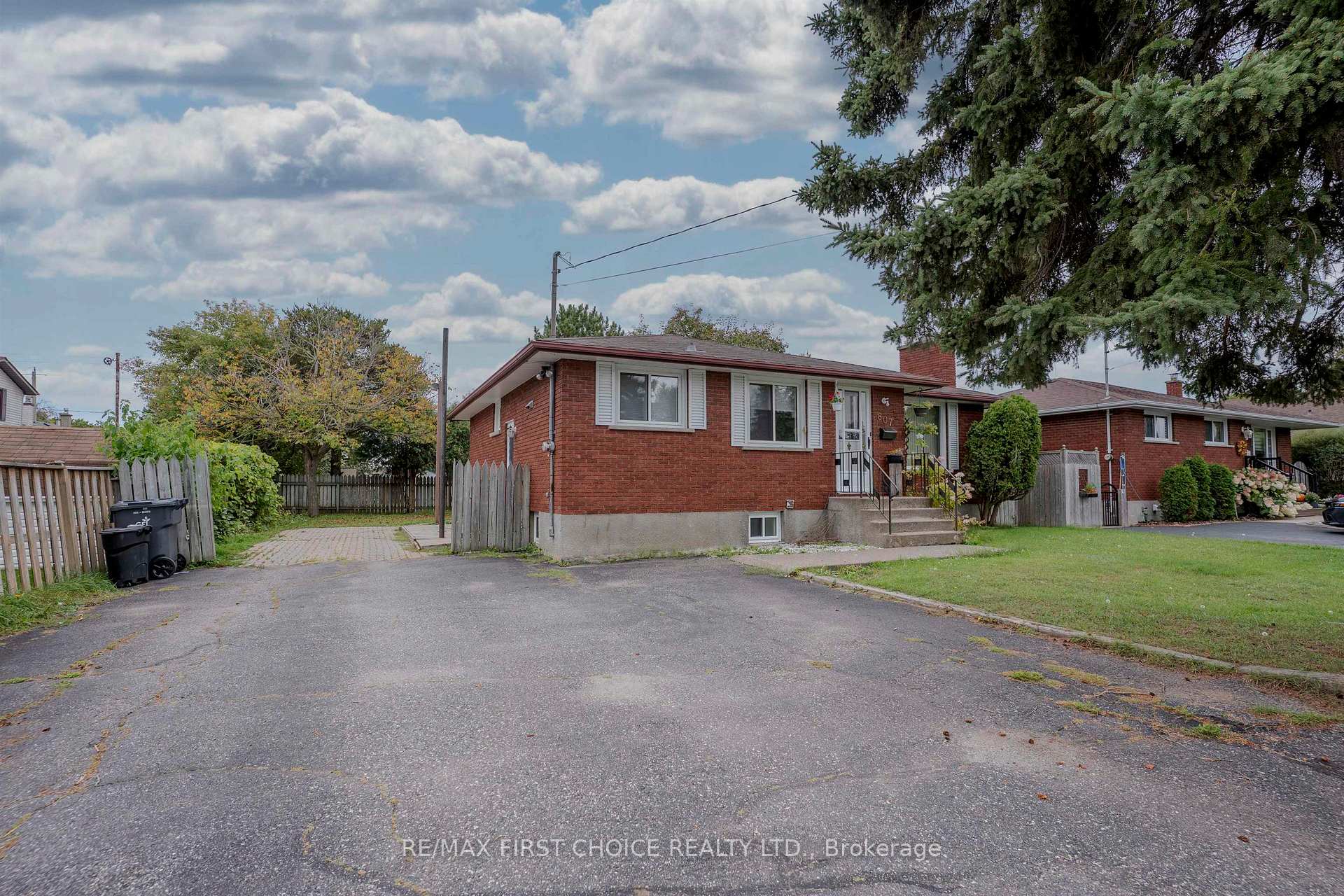 Photo 35 of 807 Superior Avenue, Thunder Bay, Shuniah — HOMEH