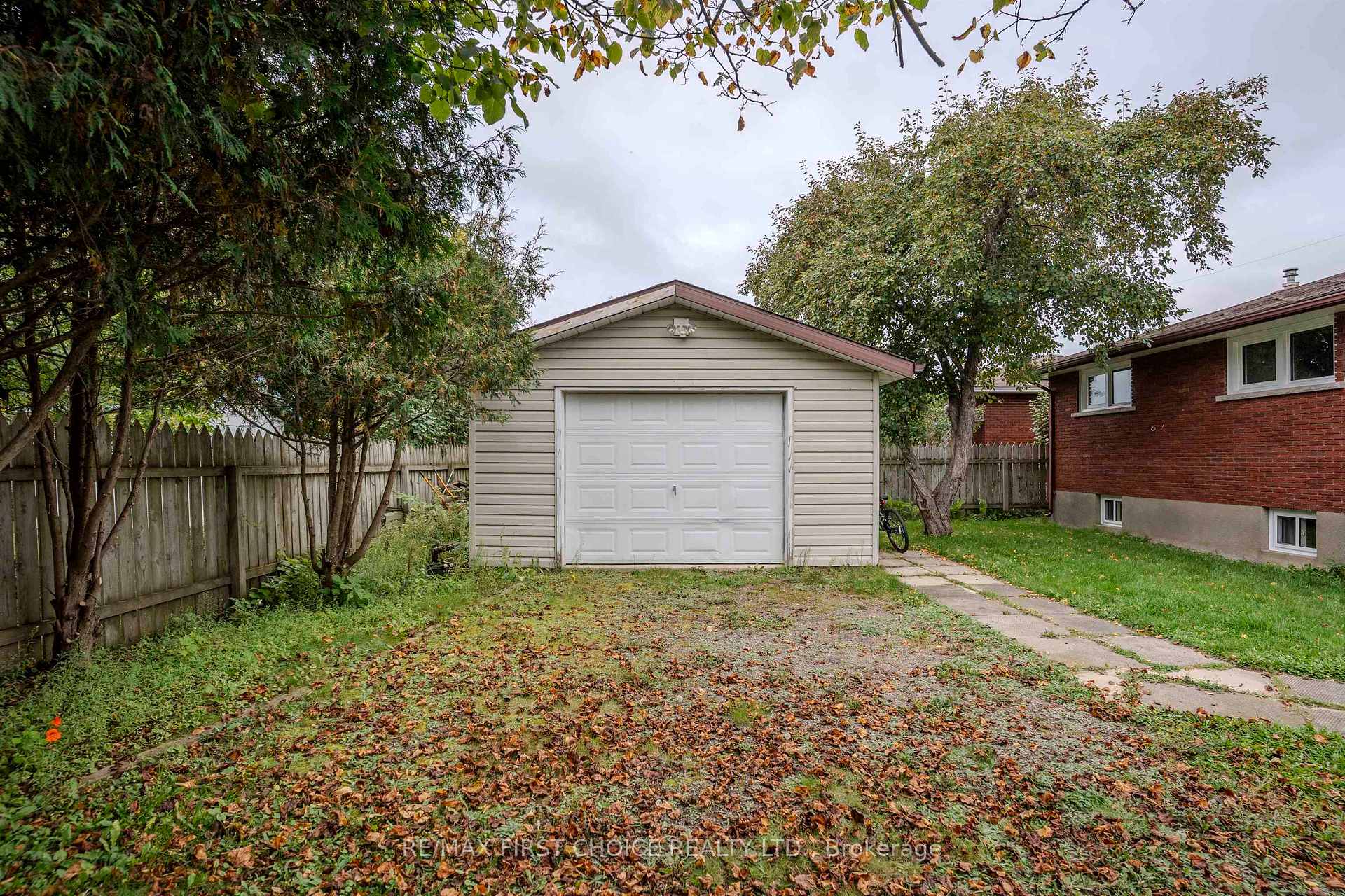 Photo 37 of 807 Superior Avenue, Thunder Bay, Shuniah — HOMEH