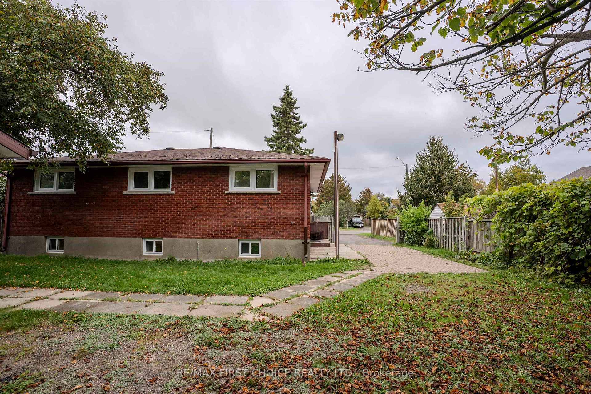Photo 41 of 807 Superior Avenue, Thunder Bay, Shuniah — HOMEH