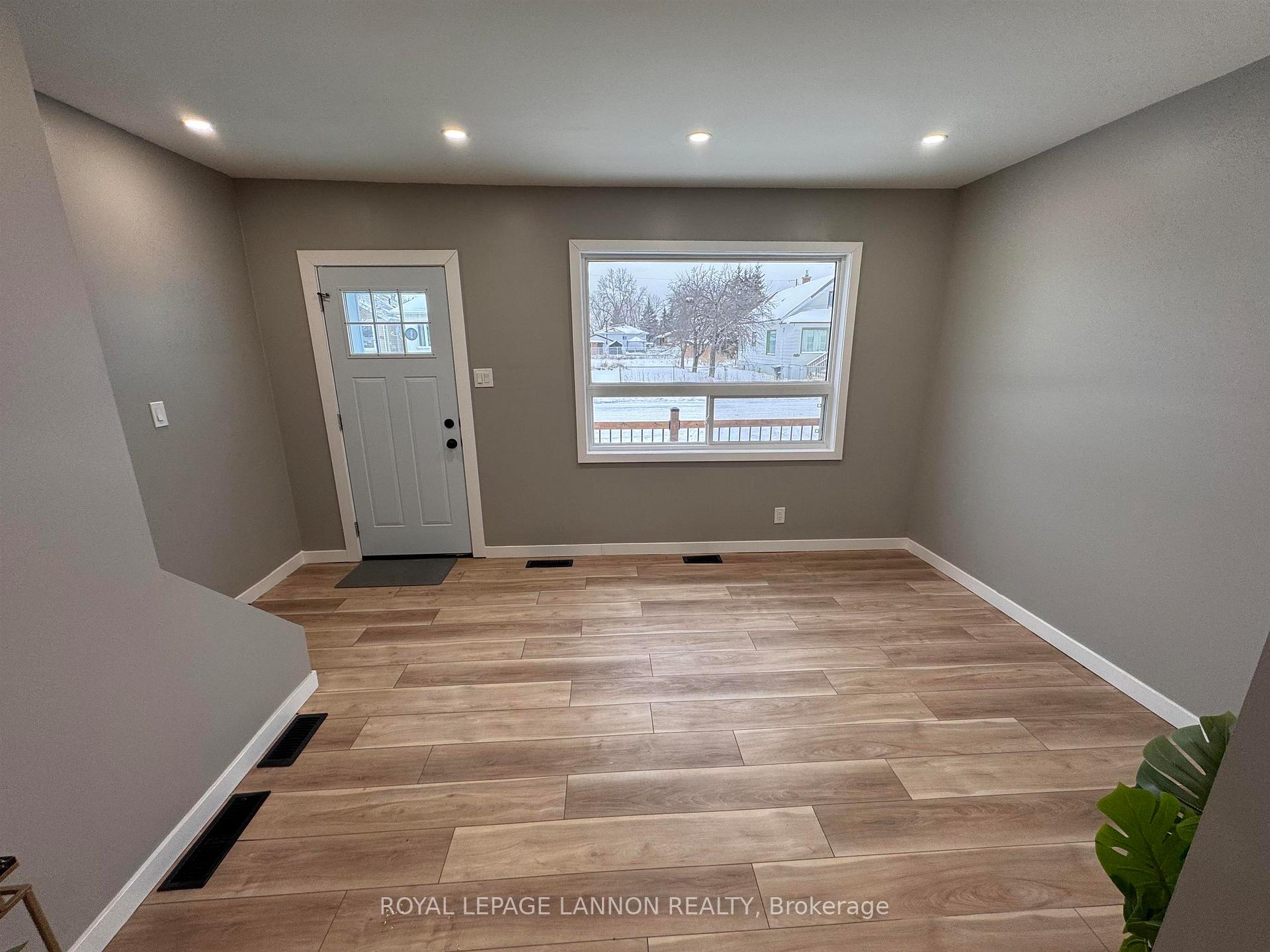 Photo 6 of 1322 Georgina Avenue, Thunder Bay, Westfort — HOMEH