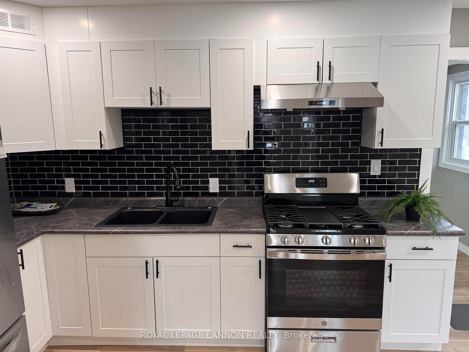 Photo 10 of 1322 Georgina Avenue, Thunder Bay, Westfort — HOMEH