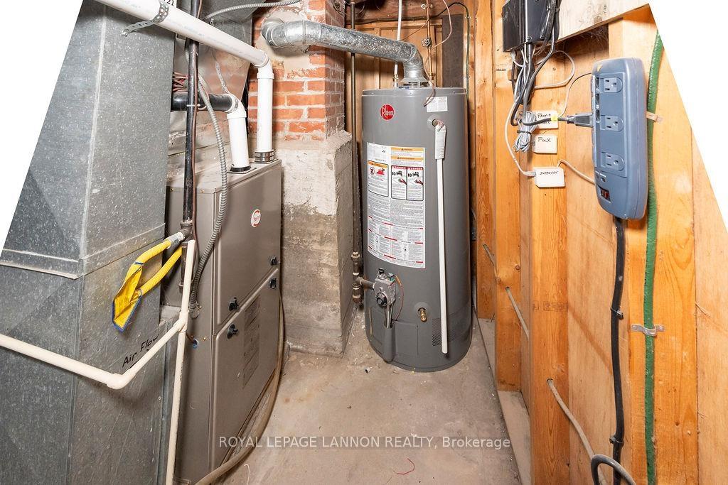 Photo 4 of 598 Van Norman Street, Thunder Bay, College Heights — HOMEH