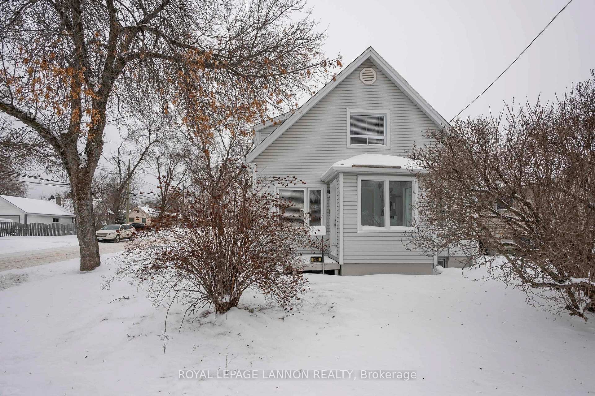 Photo 10 of 598 Van Norman Street, Thunder Bay, College Heights — HOMEH