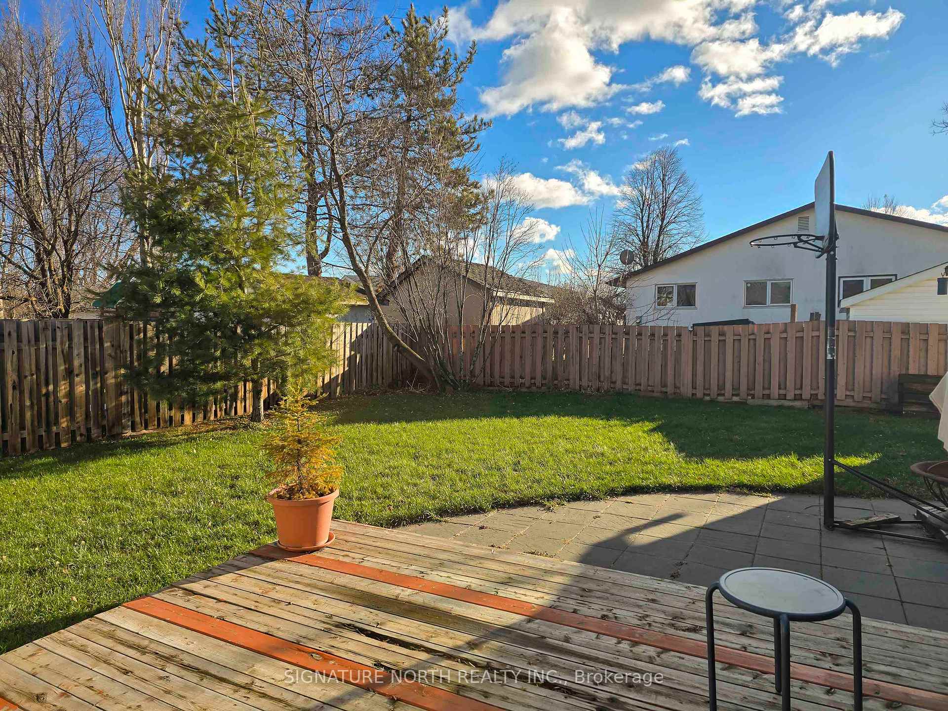 Photo 4 of 522 Redwood Avenue W, Thunder Bay, Northwood Park — HOMEH