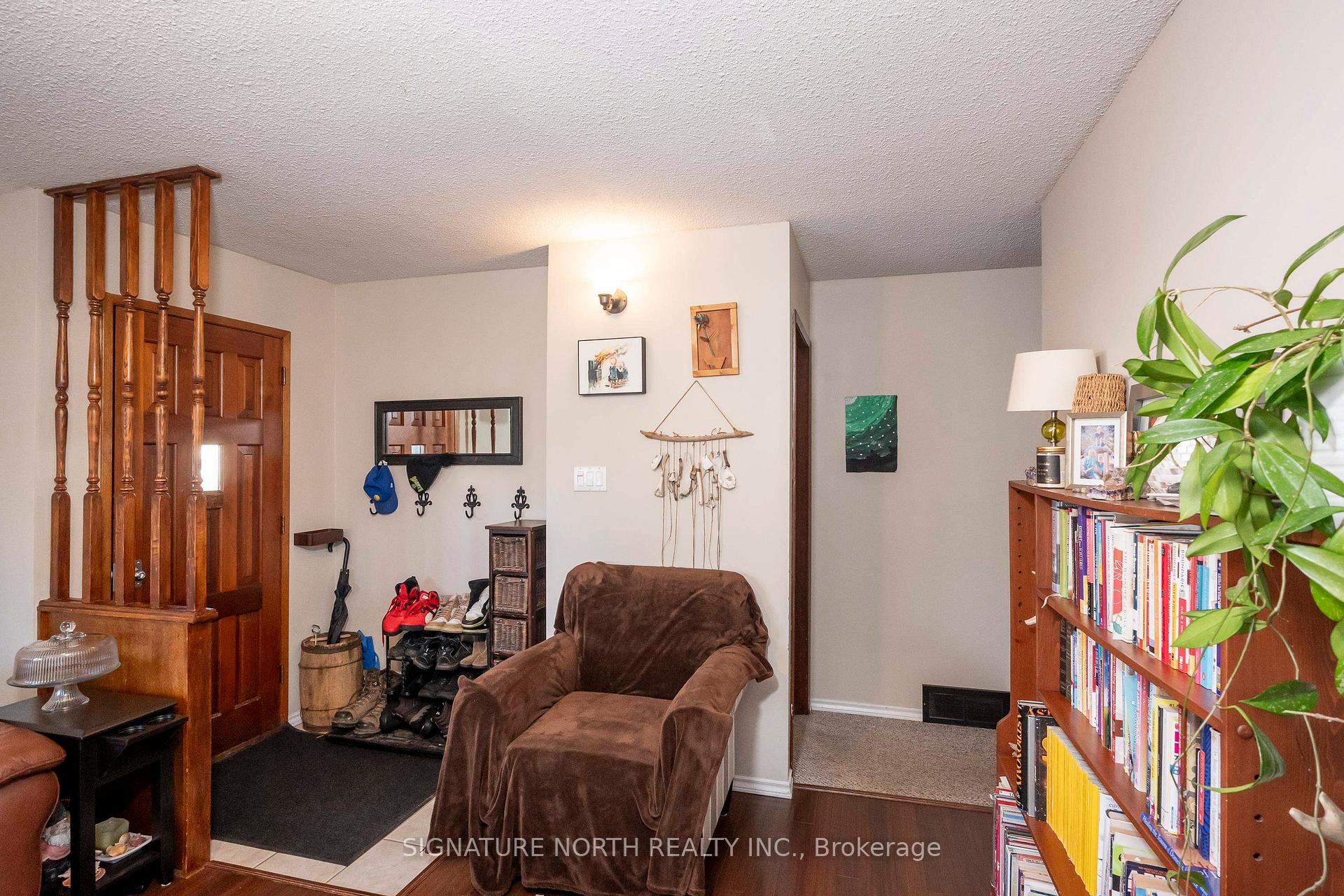 Photo 17 of 522 Redwood Avenue W, Thunder Bay, Northwood Park — HOMEH