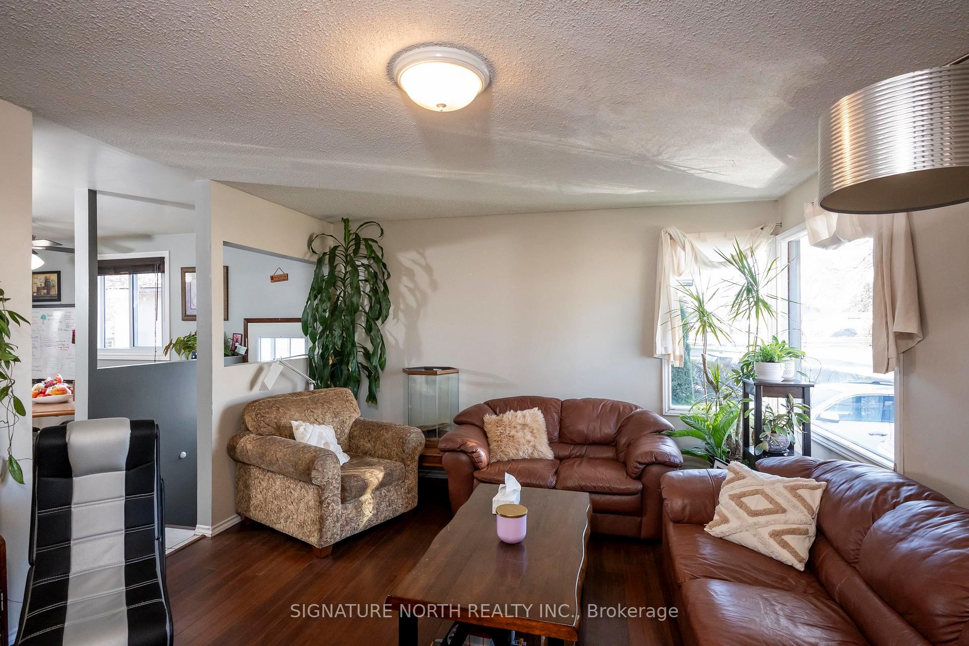Photo 20 of 522 Redwood Avenue W, Thunder Bay, Northwood Park — HOMEH