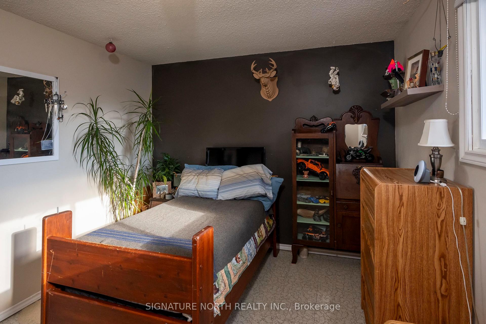 Photo 25 of 522 Redwood Avenue W, Thunder Bay, Northwood Park — HOMEH