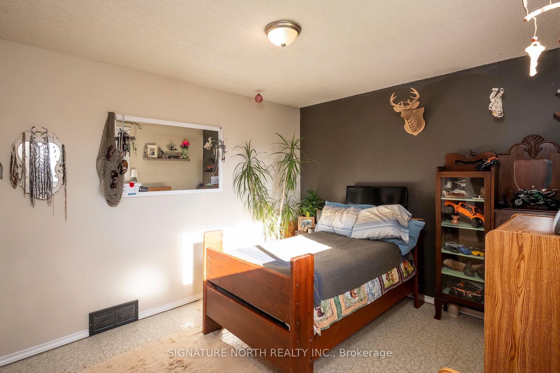 Photo 28 of 522 Redwood Avenue W, Thunder Bay, Northwood Park — HOMEH