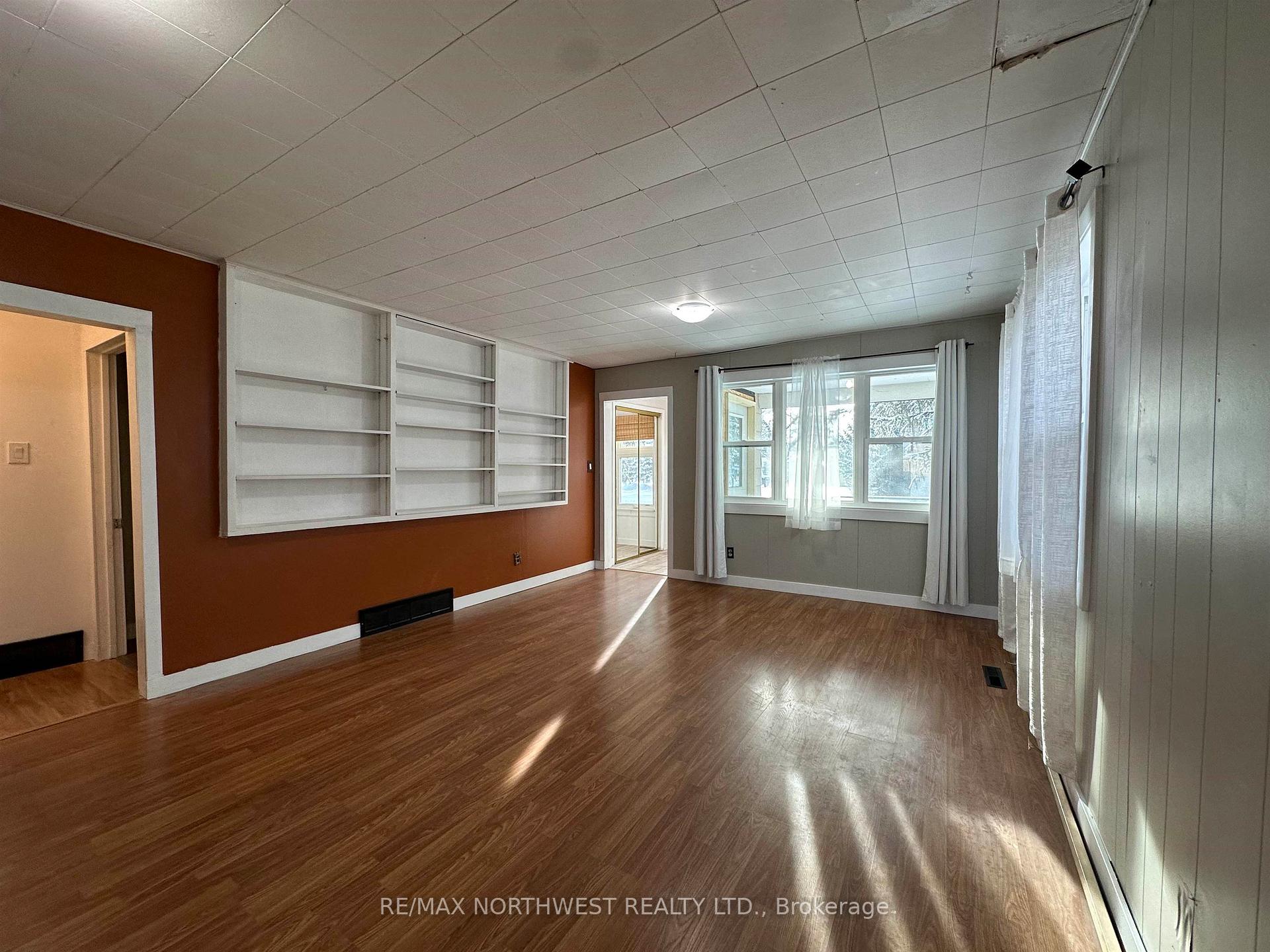 Photo 4 of 1102 Scott Street, Fort Frances — HOMEH