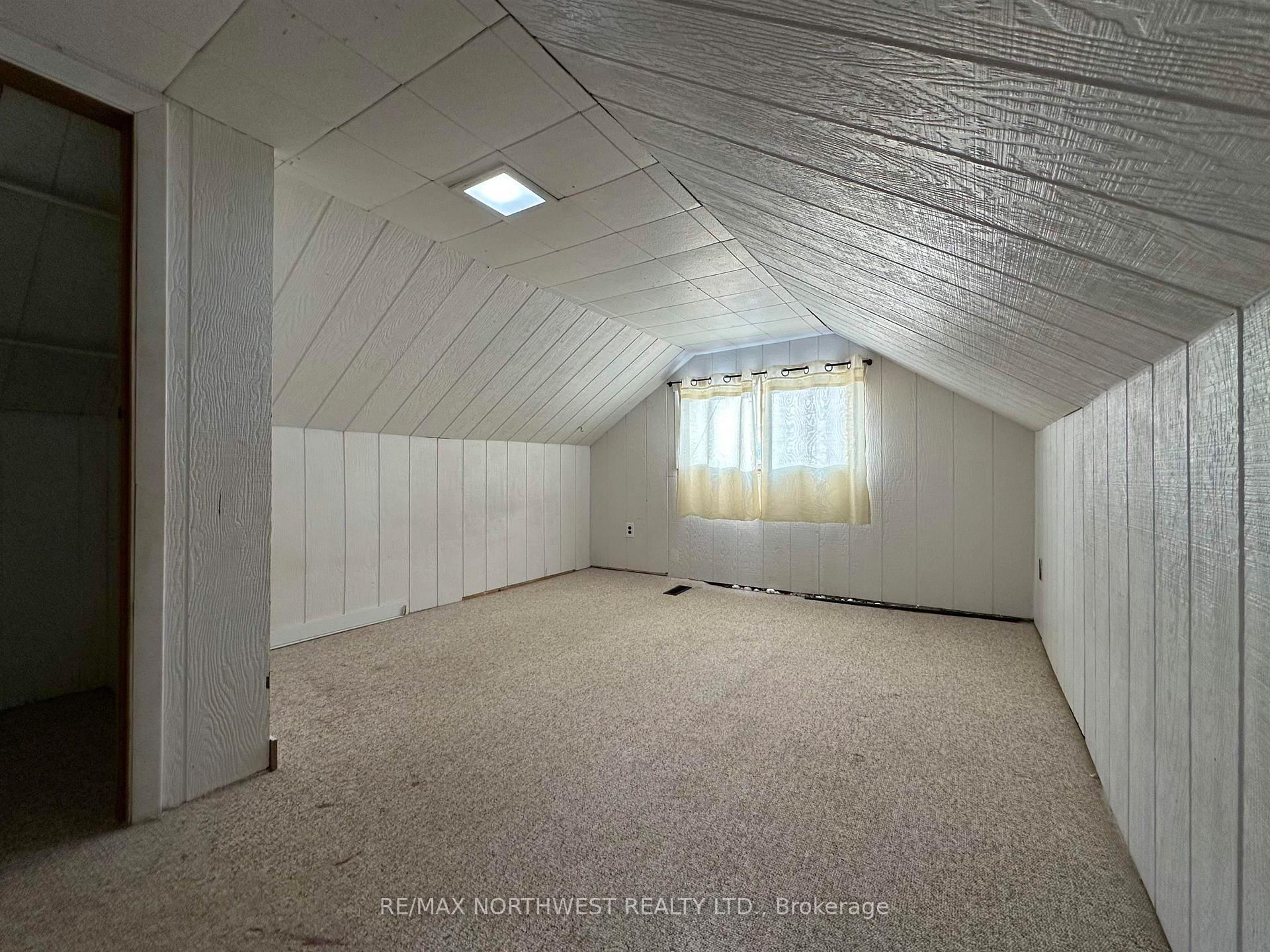 Photo 16 of 1102 Scott Street, Fort Frances — HOMEH