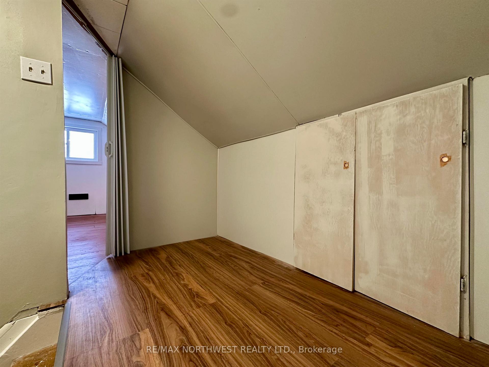 Photo 17 of 1102 Scott Street, Fort Frances — HOMEH