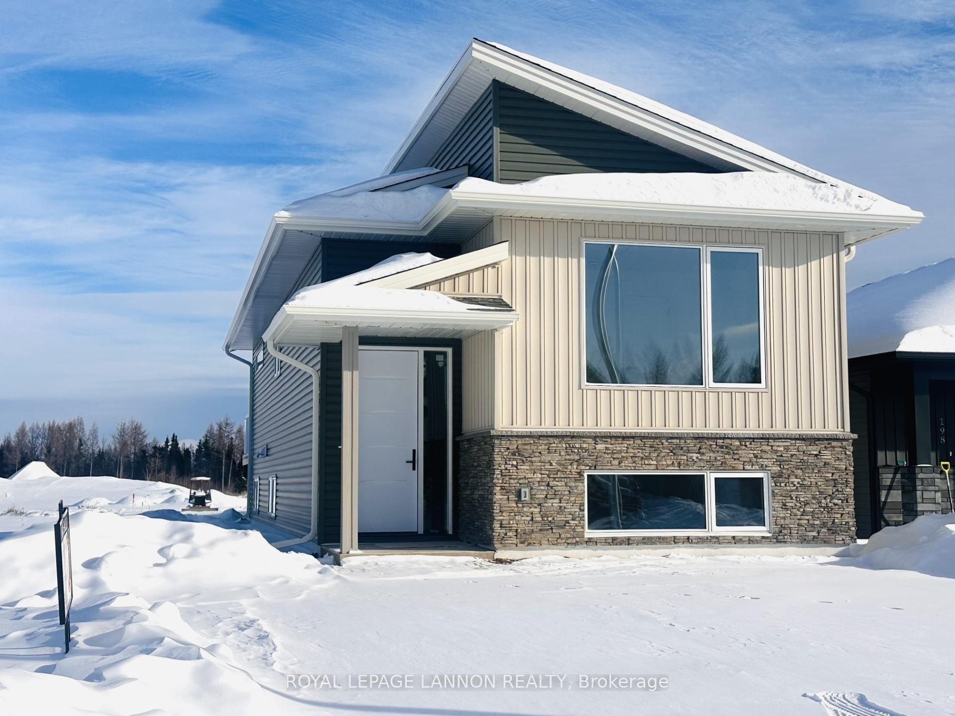 Photo 1 of 202 Bruin Crescent, Thunder Bay, Parkdale — HOMEH