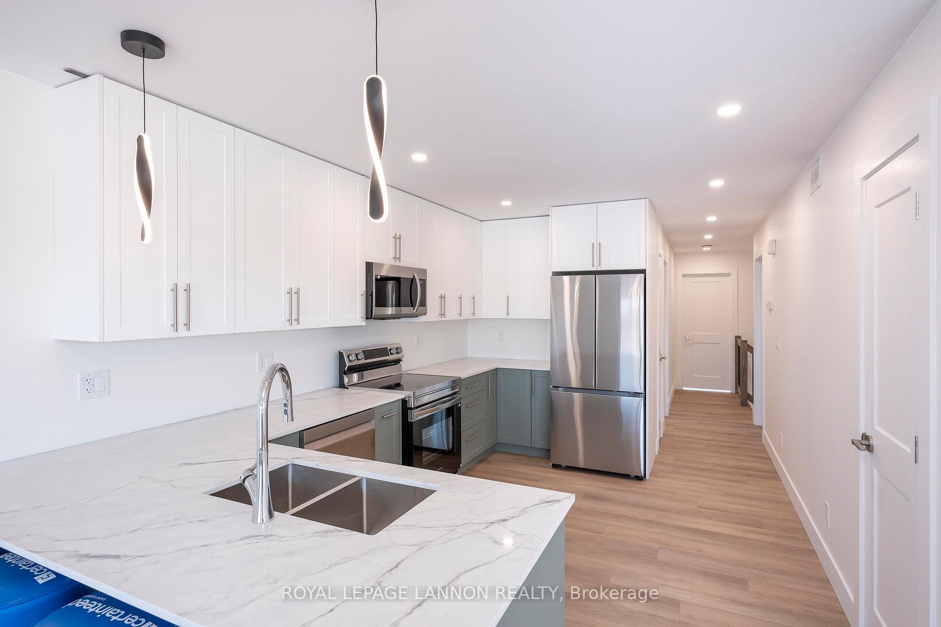Photo 6 of 202 Bruin Crescent, Thunder Bay, Parkdale — HOMEH