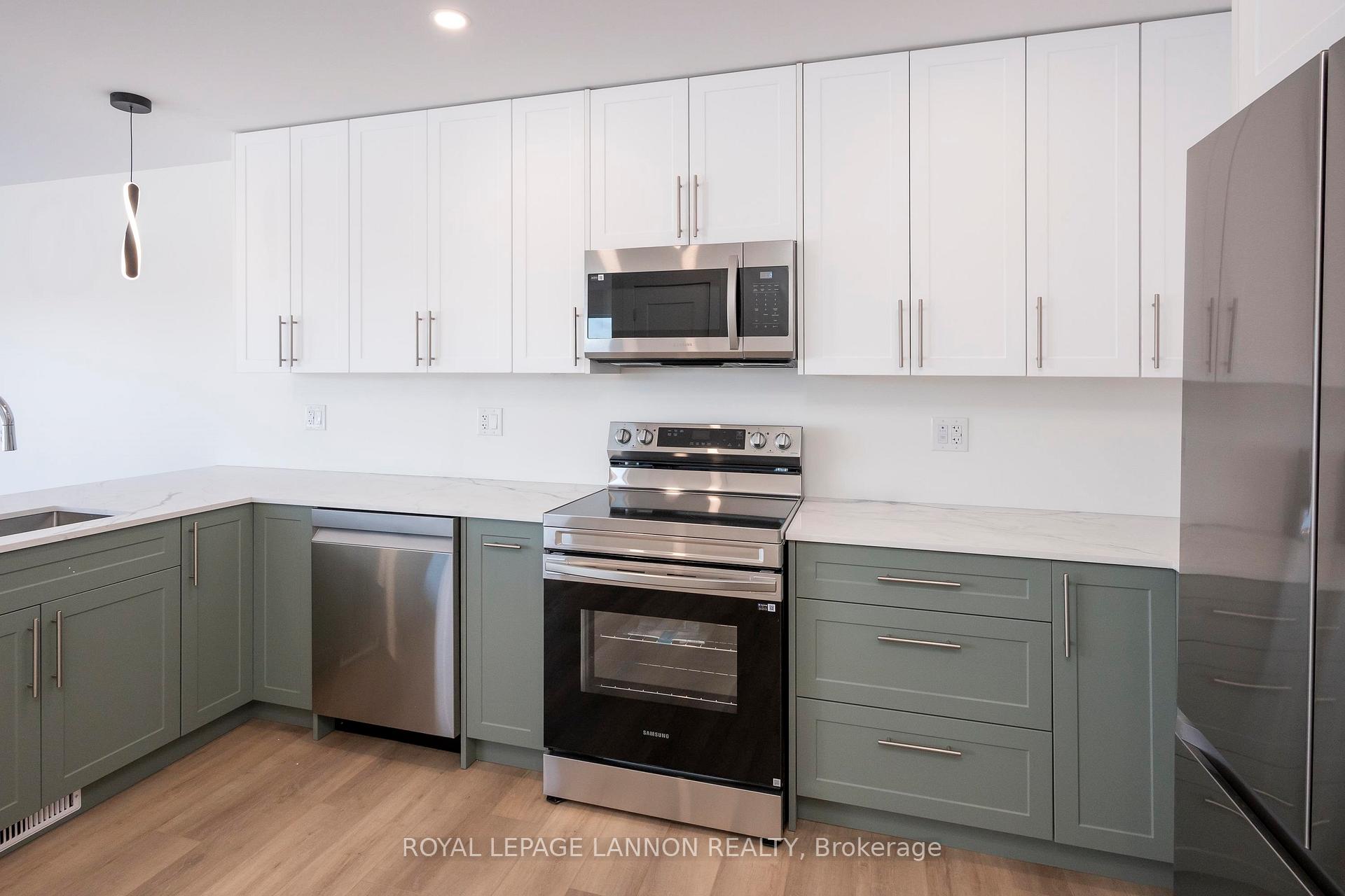 Photo 8 of 202 Bruin Crescent, Thunder Bay, Parkdale — HOMEH
