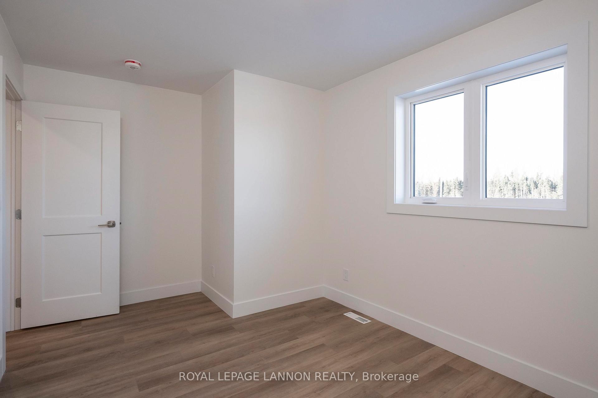 Photo 20 of 202 Bruin Crescent, Thunder Bay, Parkdale — HOMEH