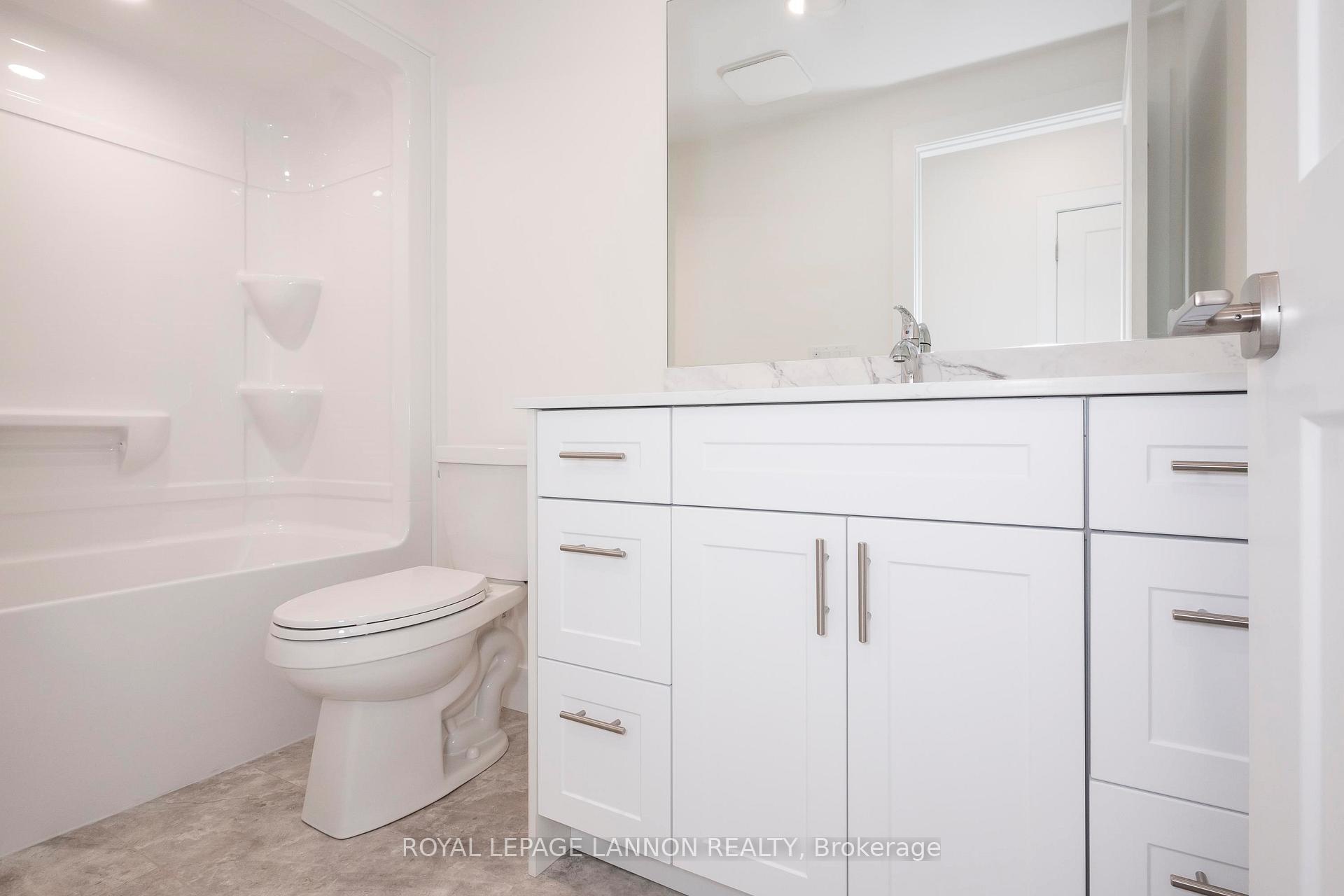 Photo 34 of 202 Bruin Crescent, Thunder Bay, Parkdale — HOMEH