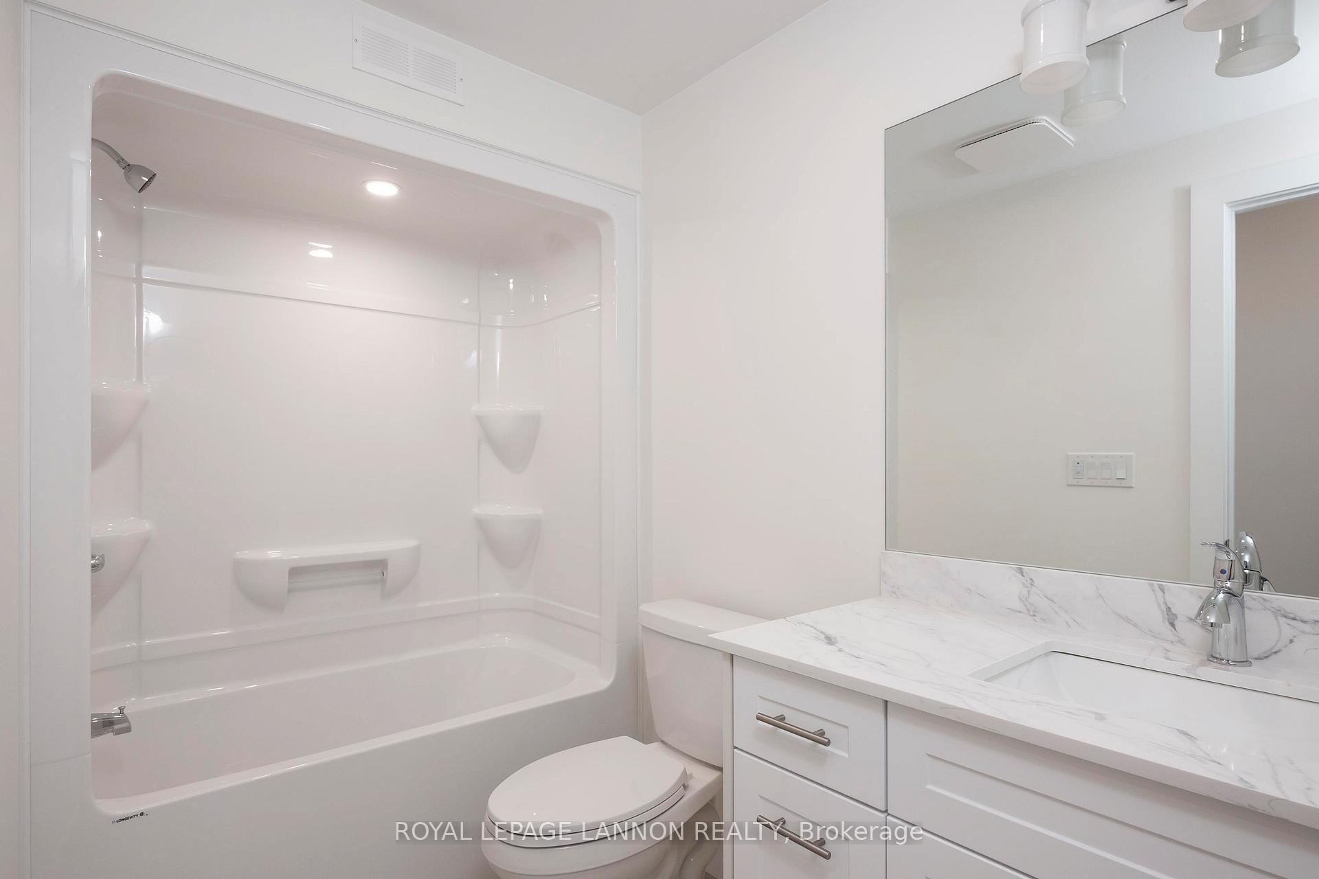 Photo 35 of 202 Bruin Crescent, Thunder Bay, Parkdale — HOMEH