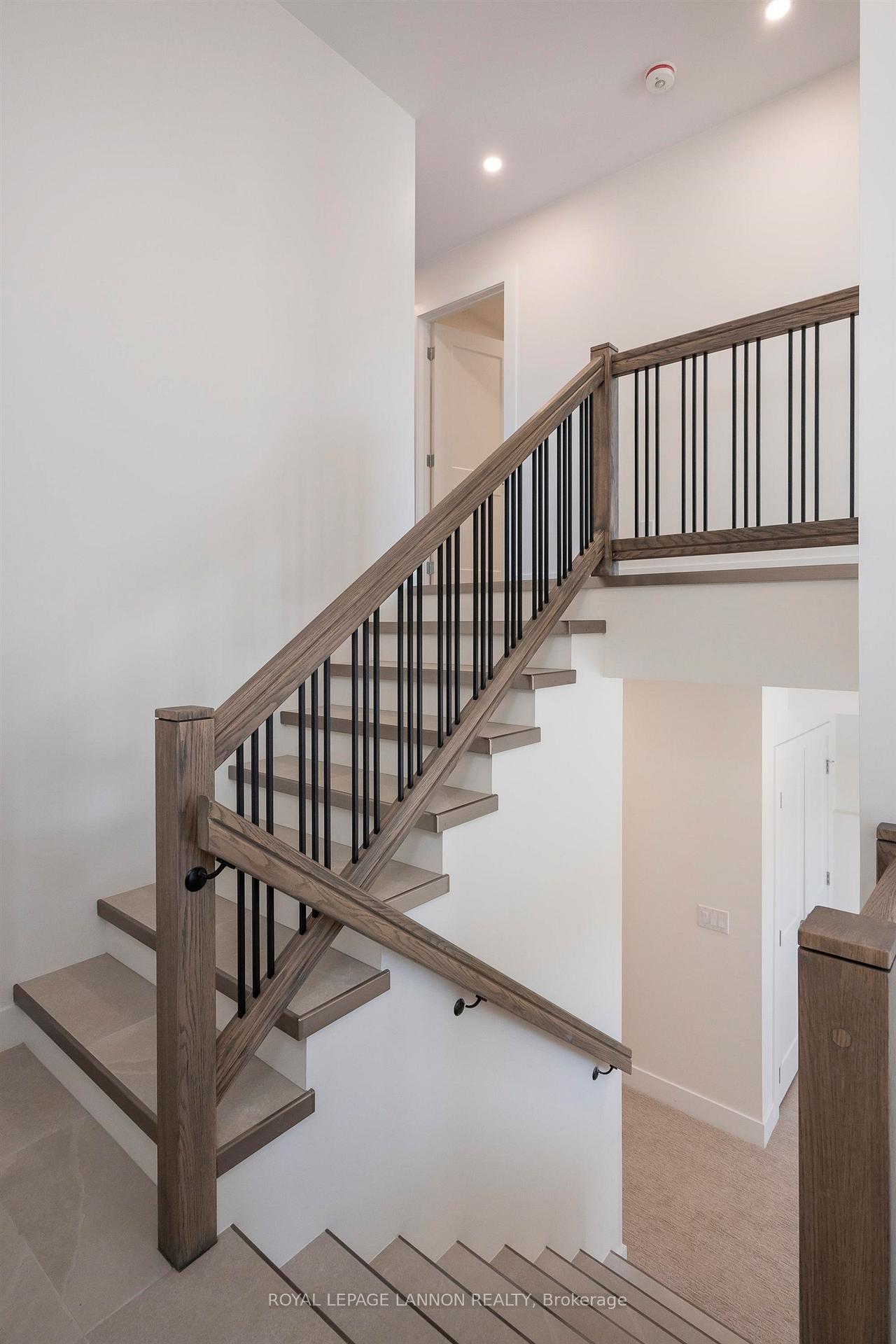 Photo 38 of 202 Bruin Crescent, Thunder Bay, Parkdale — HOMEH
