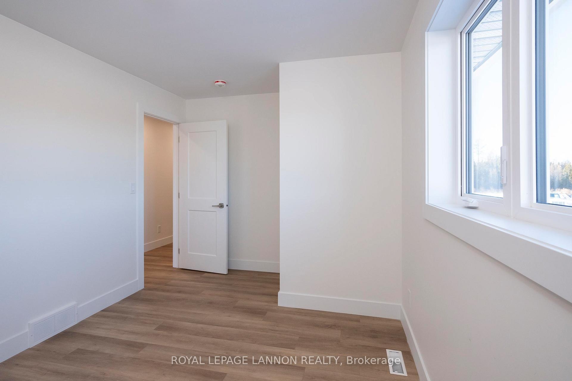 Photo 43 of 202 Bruin Crescent, Thunder Bay, Parkdale — HOMEH