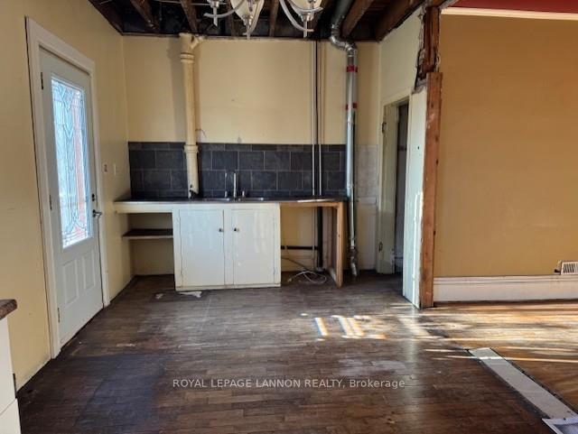 Photo 9 of 136 Dease Street, Thunder Bay, East End — HOMEH