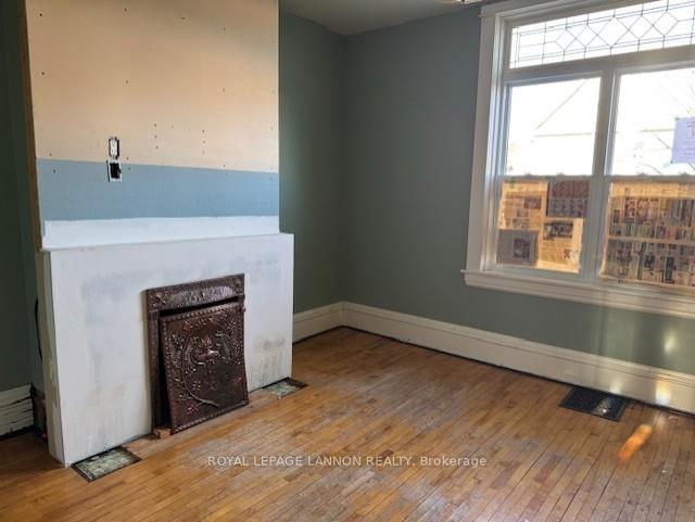 Photo 14 of 136 Dease Street, Thunder Bay, East End — HOMEH
